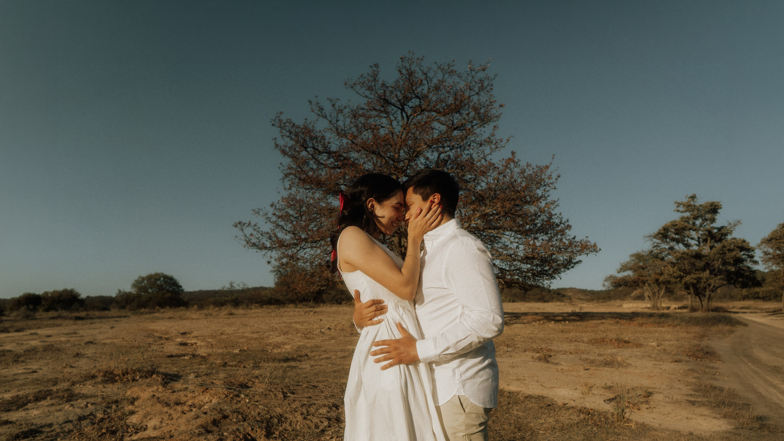 Gabriela y Joaquin. TWO MILLIMETERS