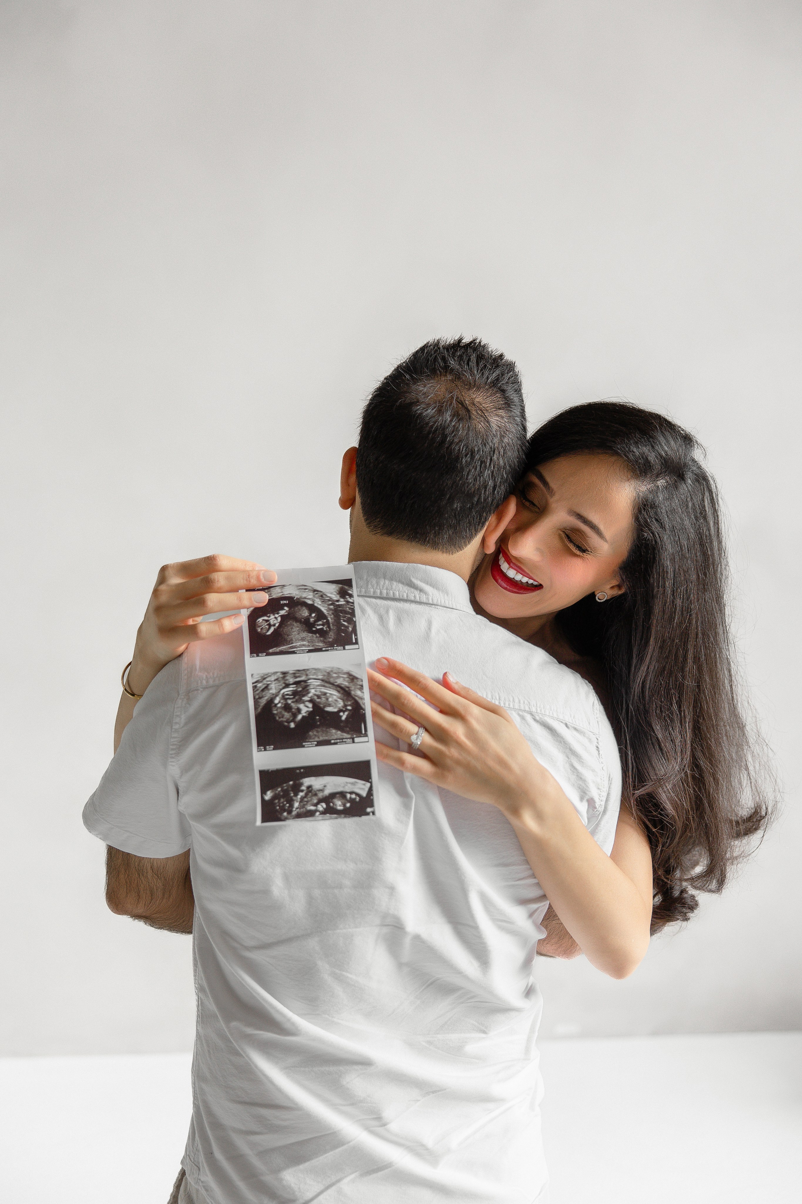 Timeless Maternity Photographer in Toronto. Iana Banana | Toronto Maternity, Newborn & Family Photographer