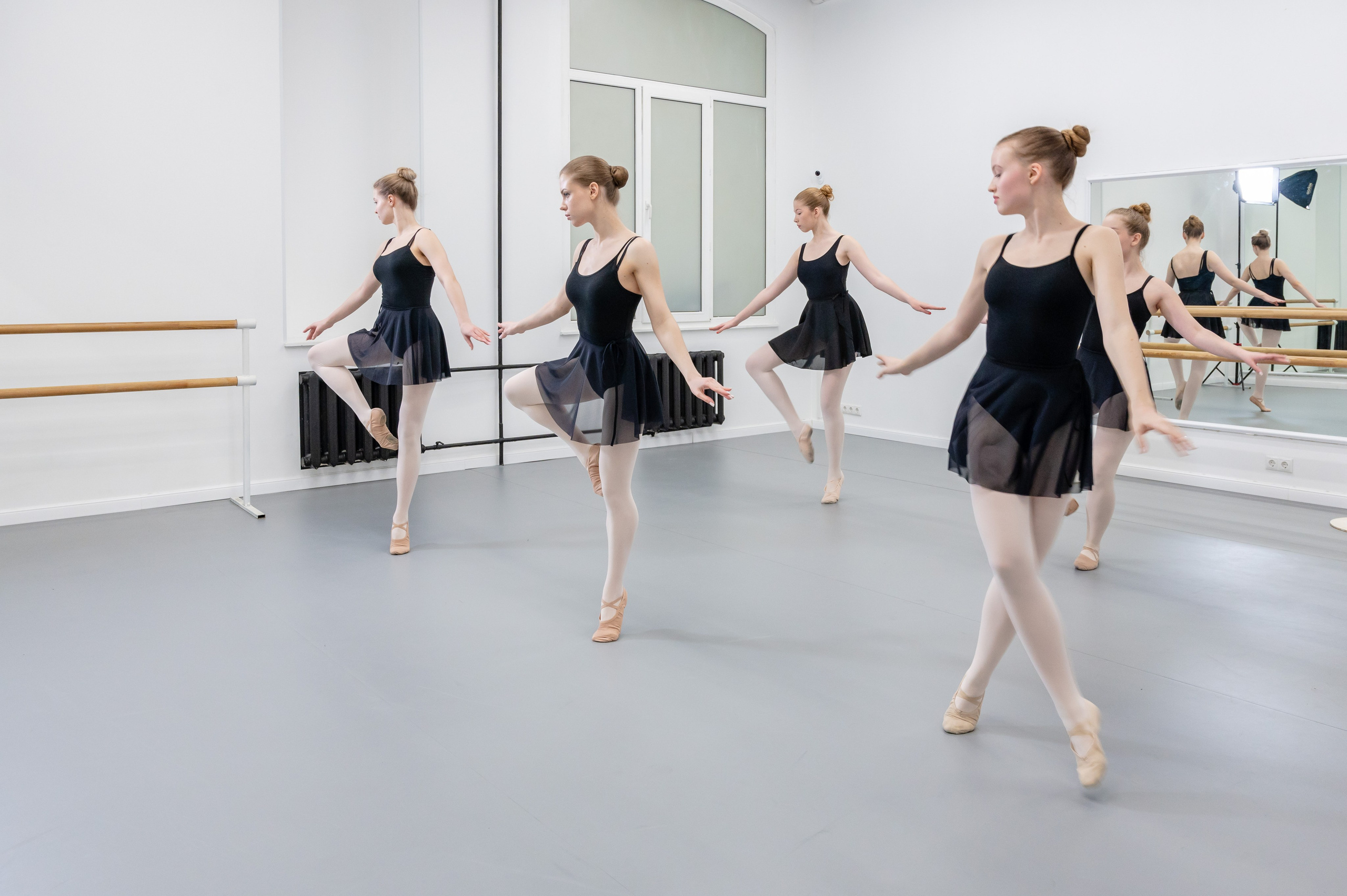 Reportage photography at a ballet school. PHOTOGRAPHER QUINTANA ROO