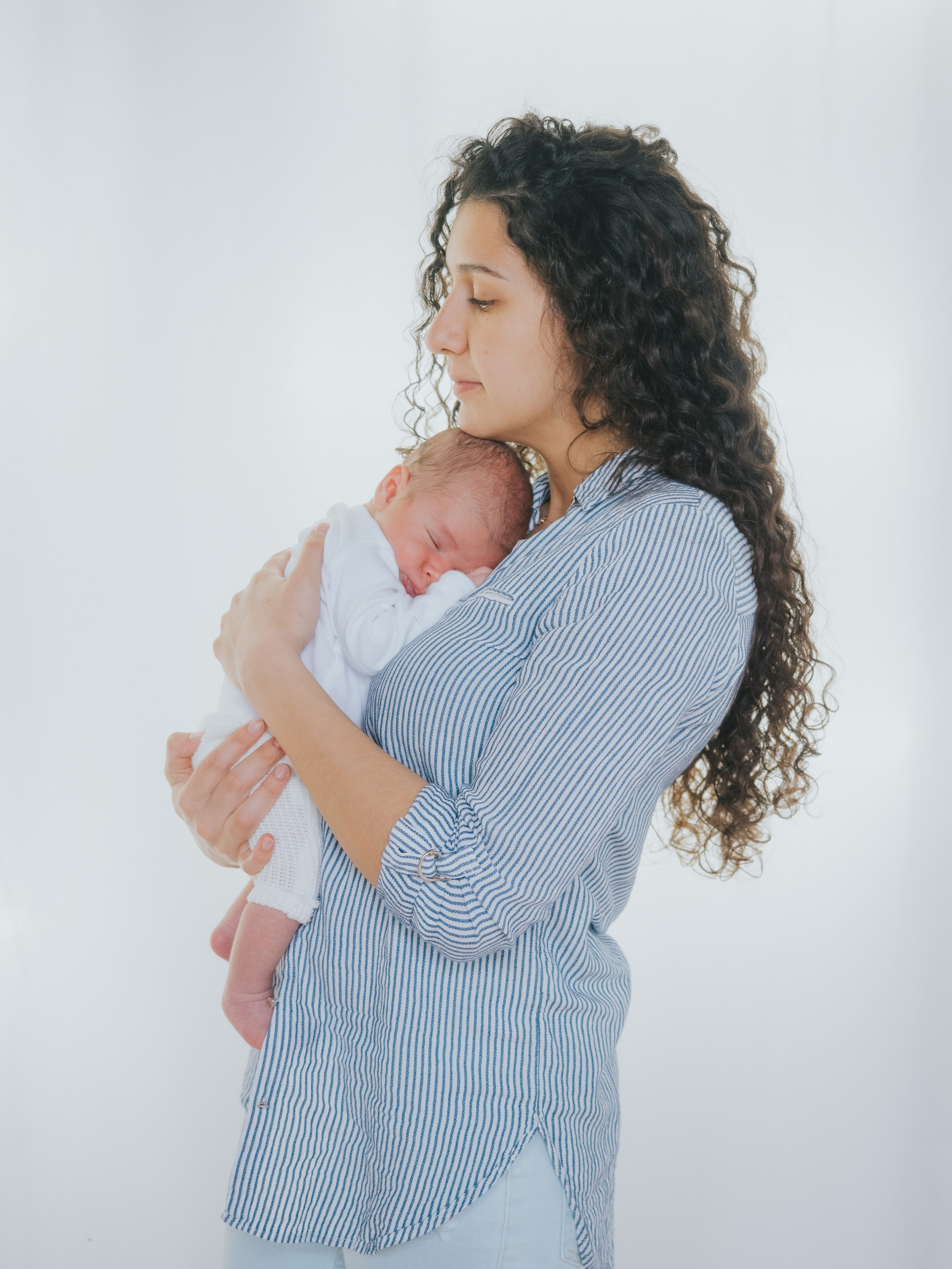 Newborn. Mimosa Studios — Motherhood, Portrait & Family Photographer in Montreal