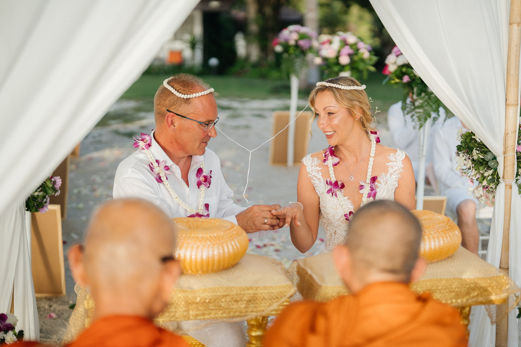 Just for 2 (BEACH or TEMPLE). Буддийская свадебная церемония на Самуи, Таиланд