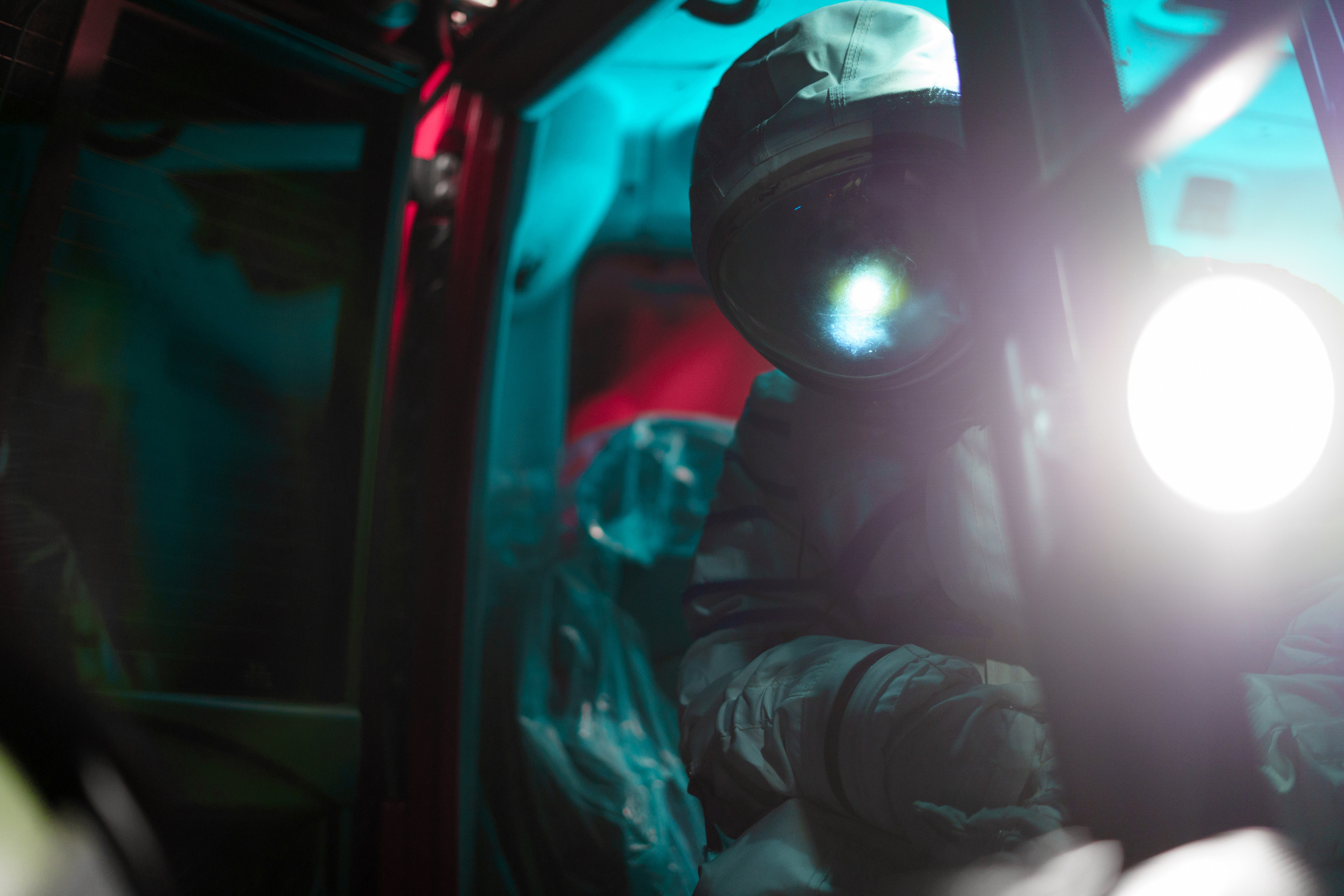 Astronaut cosmonaut spaceman высадка на луну день космонавтики МКС международная космическая станция космос космический корабль инопланетянин космическое пространство планета поверхность вселенная космонавт астронавт