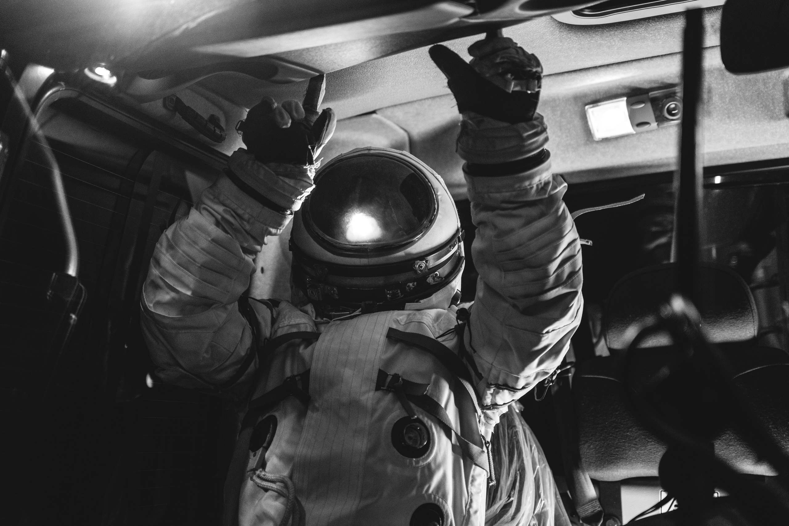 Astronaut cosmonaut spaceman высадка на луну день космонавтики МКС международная космическая станция космос космический корабль инопланетянин космическое пространство планета поверхность вселенная космонавт астронавт