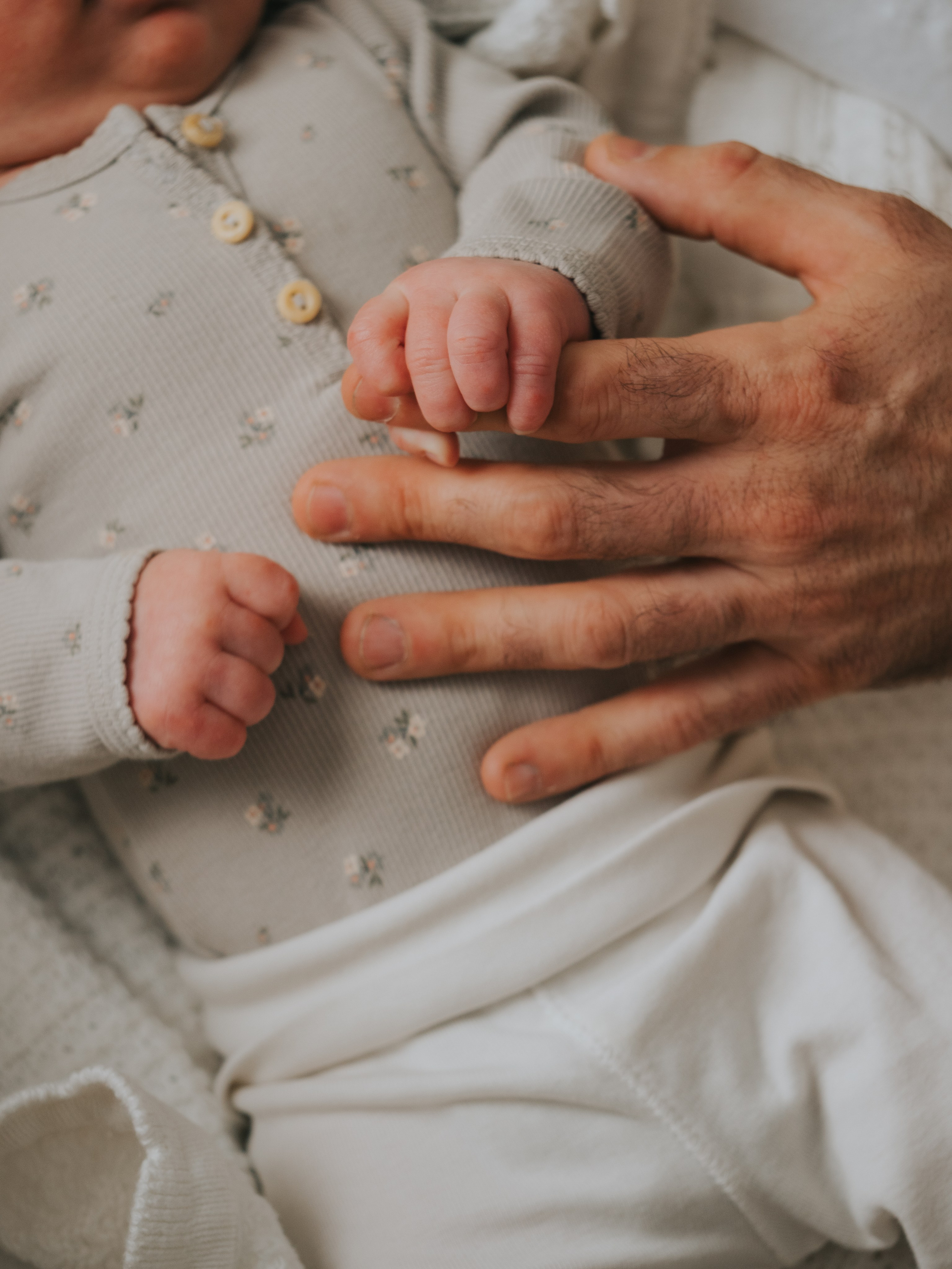 Newborn. Mimosa Studios — Motherhood, Portrait & Family Photographer in Montreal