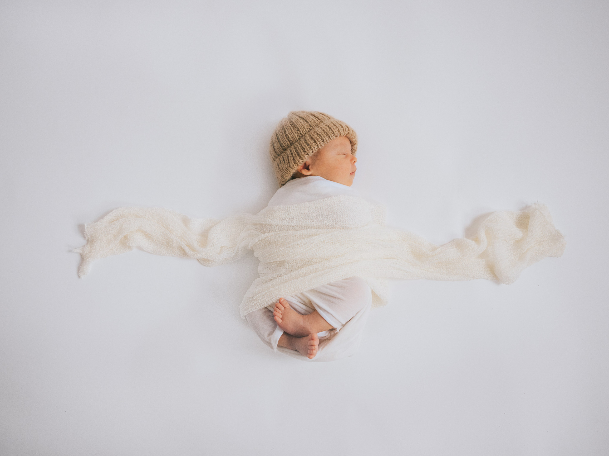 Newborn. Mimosa Studios — Motherhood, Portrait & Family Photographer in Montreal