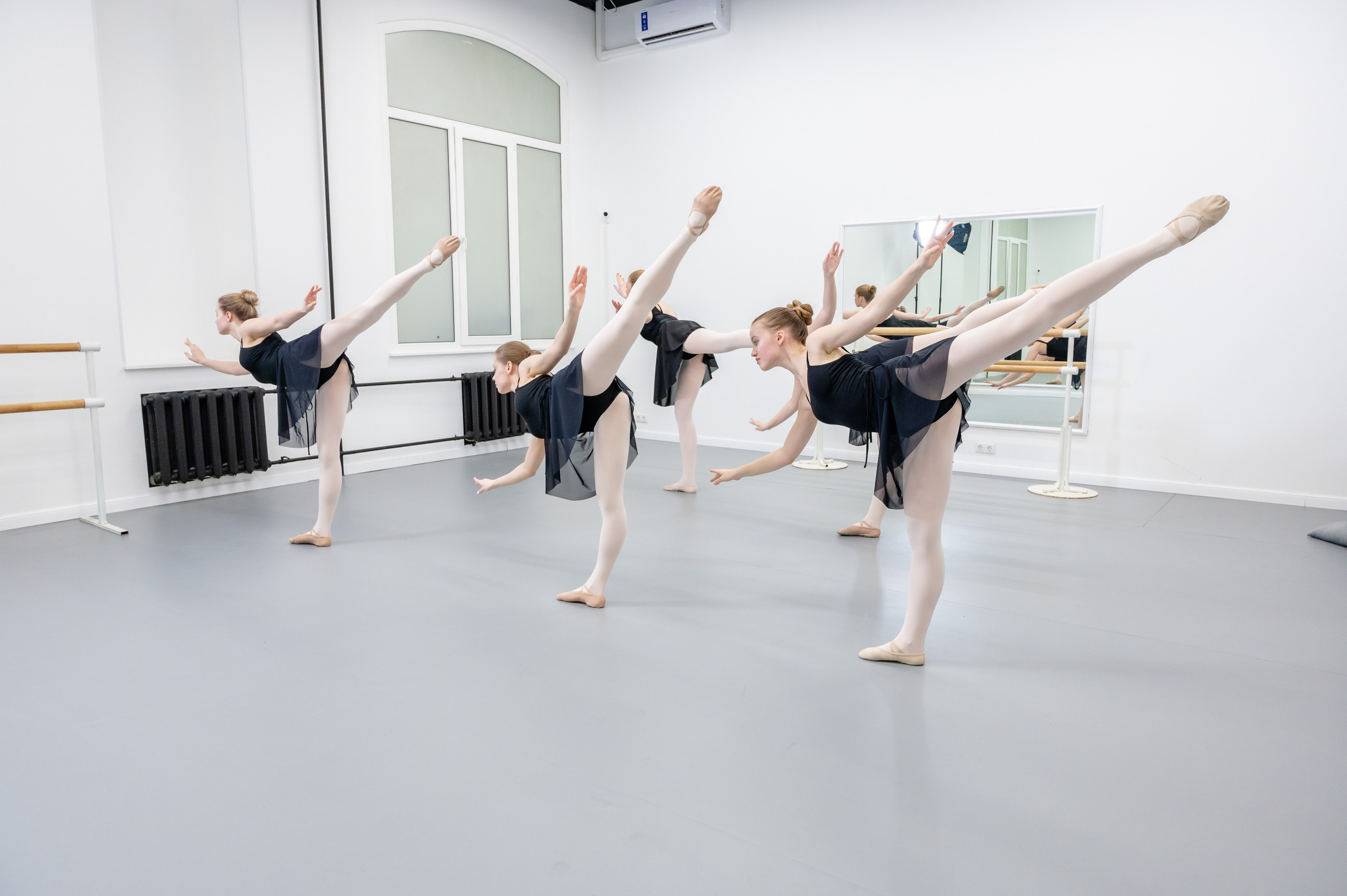 Reportage photography at a ballet school. PHOTOGRAPHER QUINTANA ROO