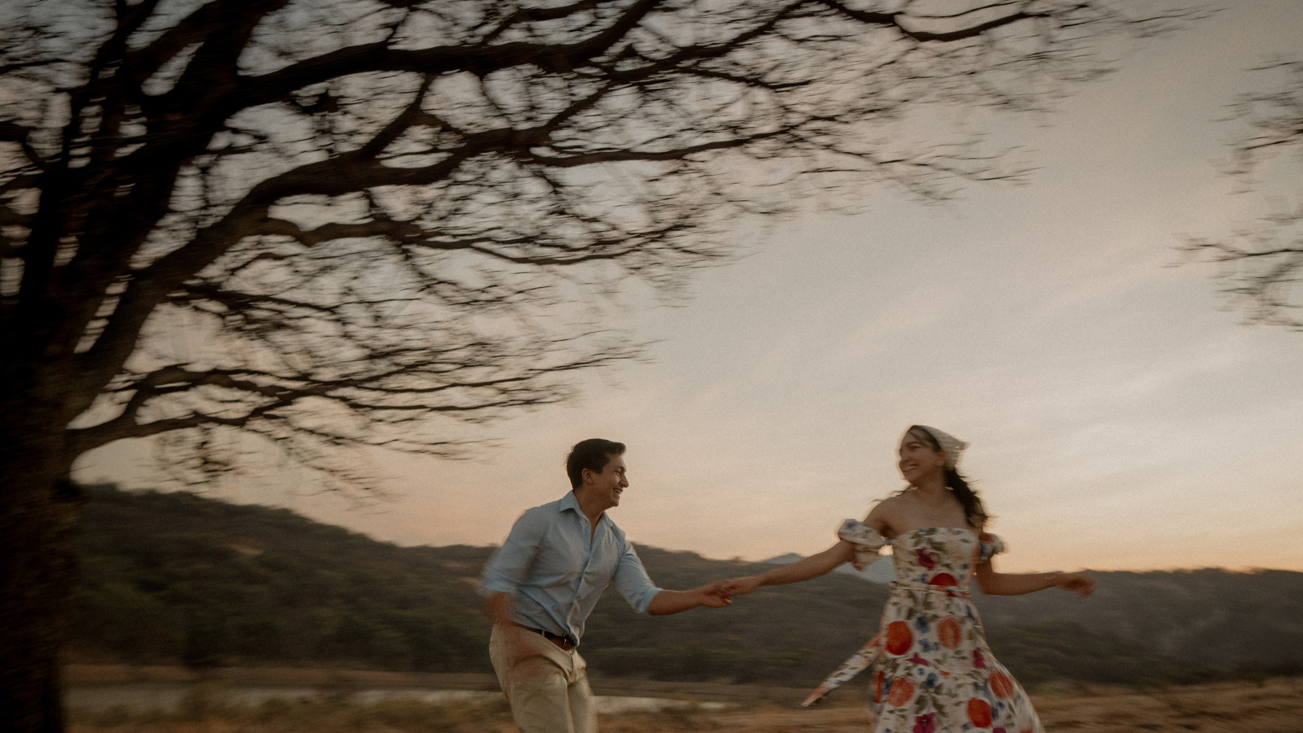 Gabriela y Joaquin. TWO MILLIMETERS