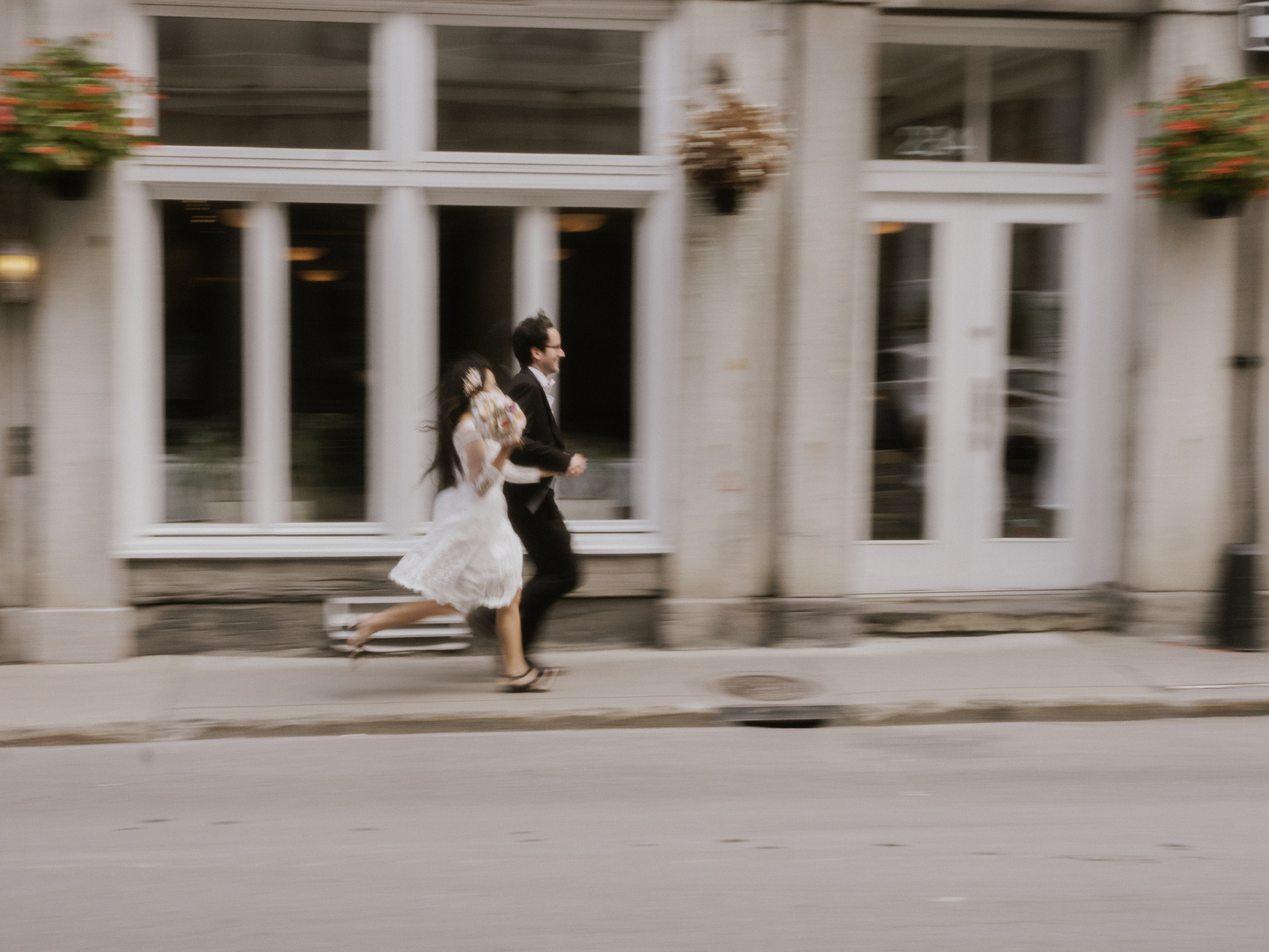 Montreal Wedding Photographer — Muriel Oe Photo