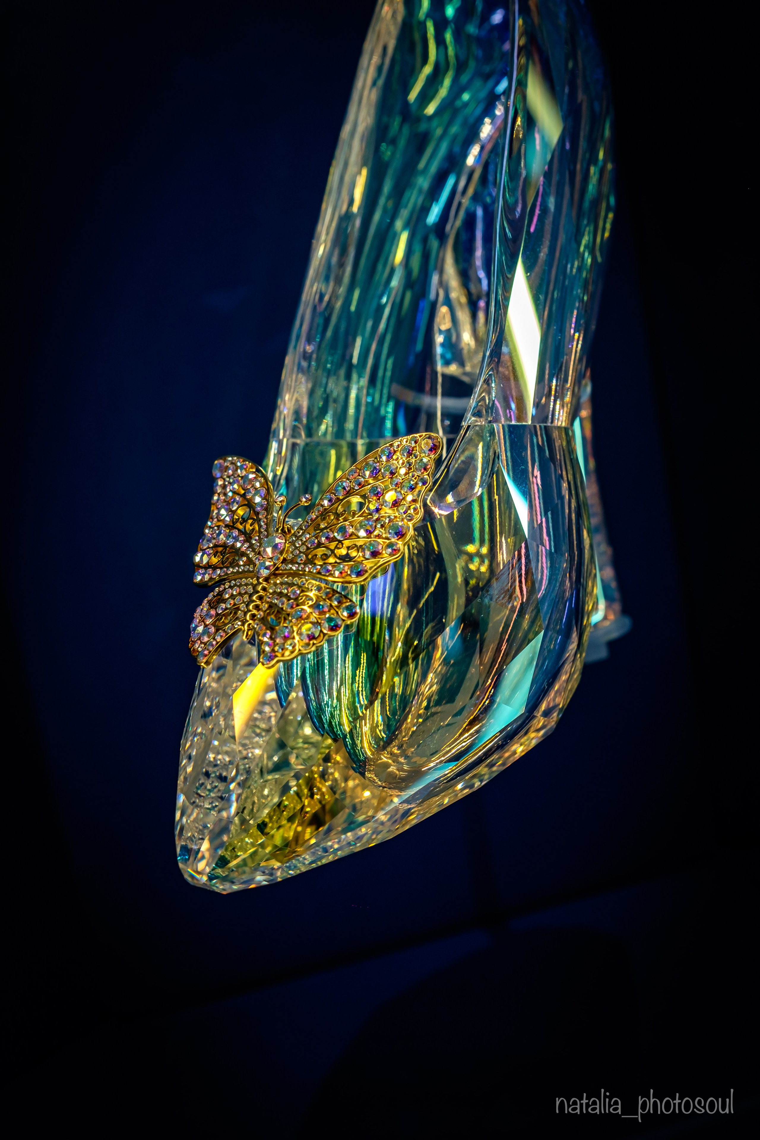 SWAROVSKI MASTERS OF LIGHT FROM VIENNA TO SEOUL. Photographer in Seoul Dobrokvashina Natalya