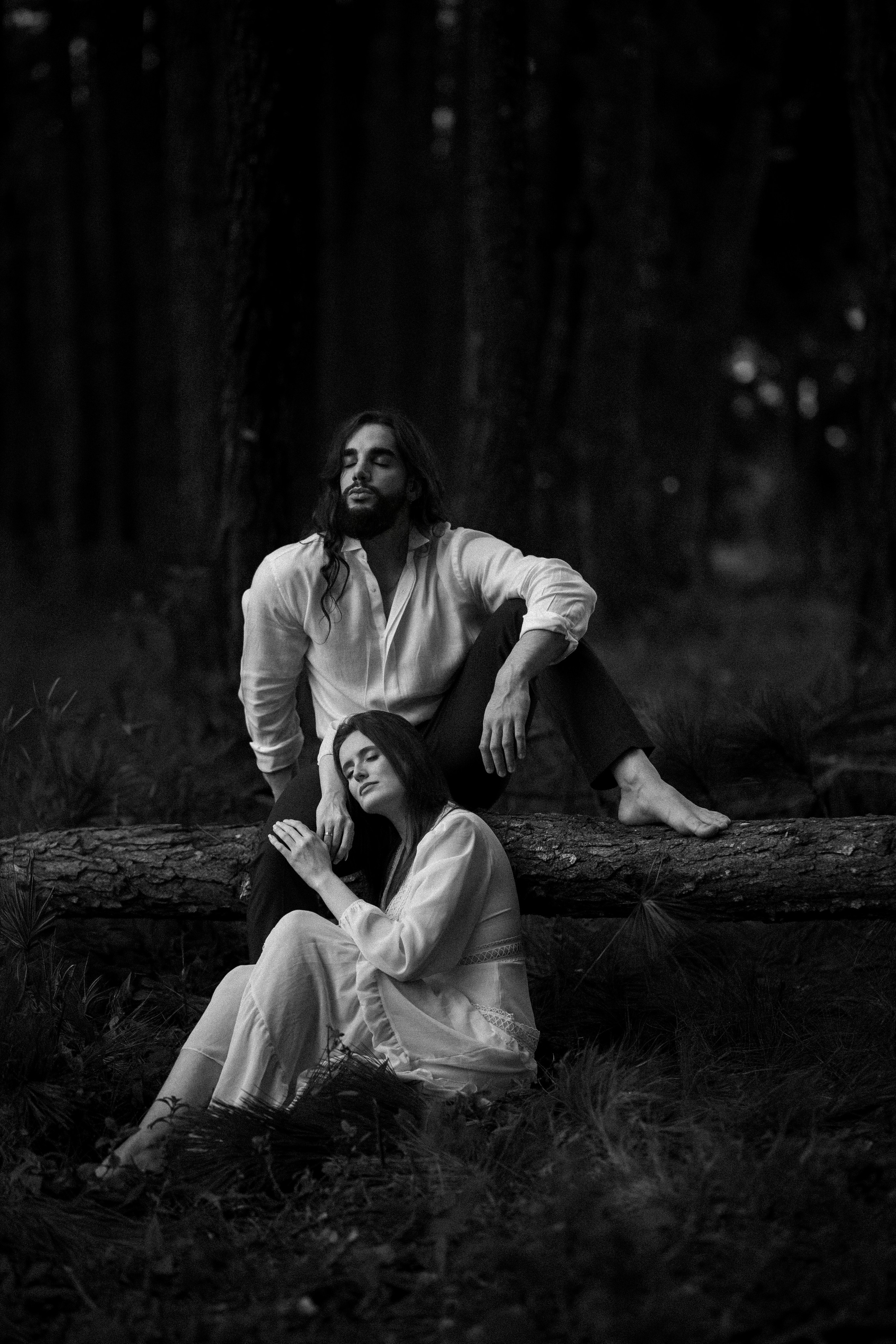 Ana e Igor realizaram um ensaio natural e espontâneo no Vila Relicário em Ouro Preto com cobertura da Edu e Josi Fotografia. Um pré wedding elegante e documental.