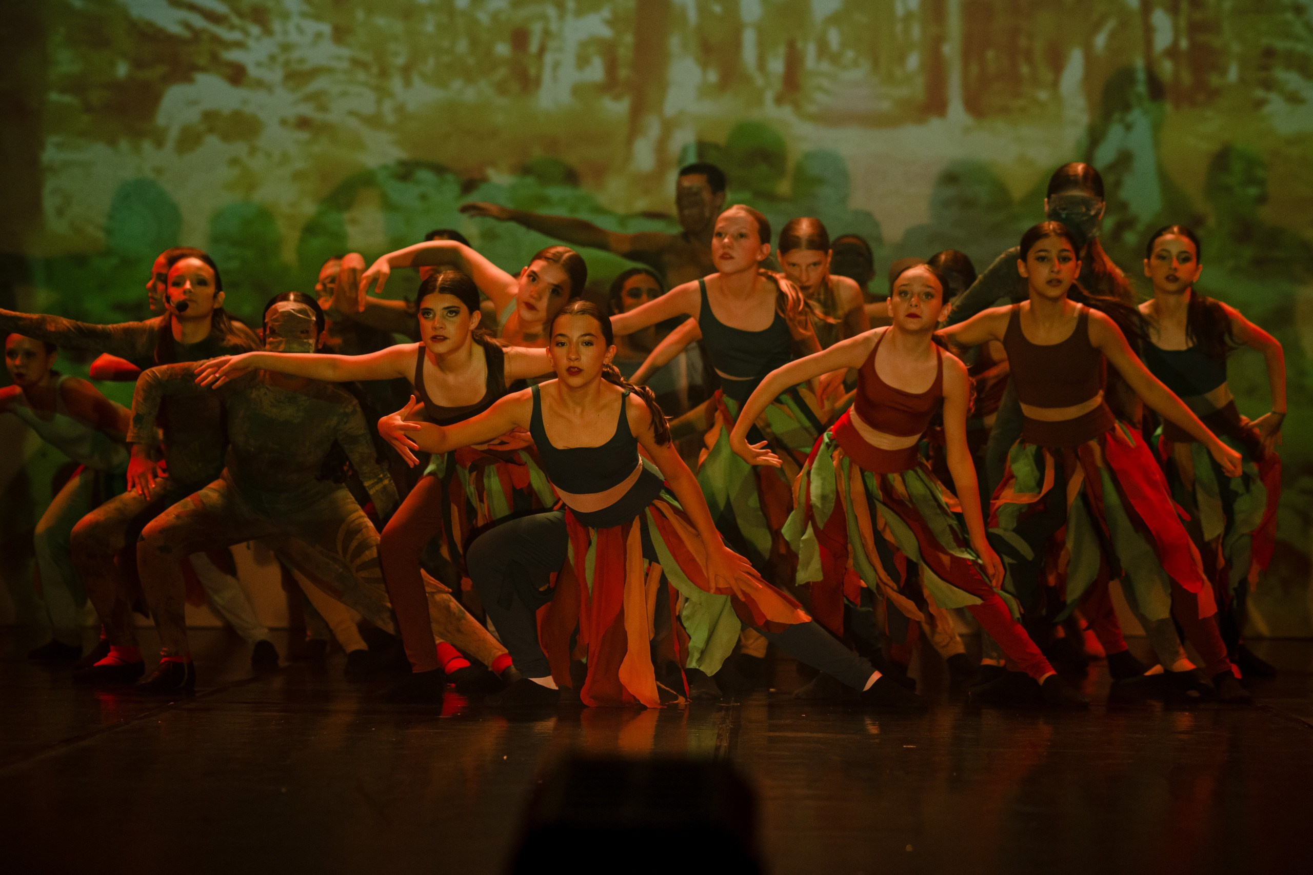 Fotografia de Espetáculo Teatral Alice no País das Maravilhas do grupo de dança Recriarte