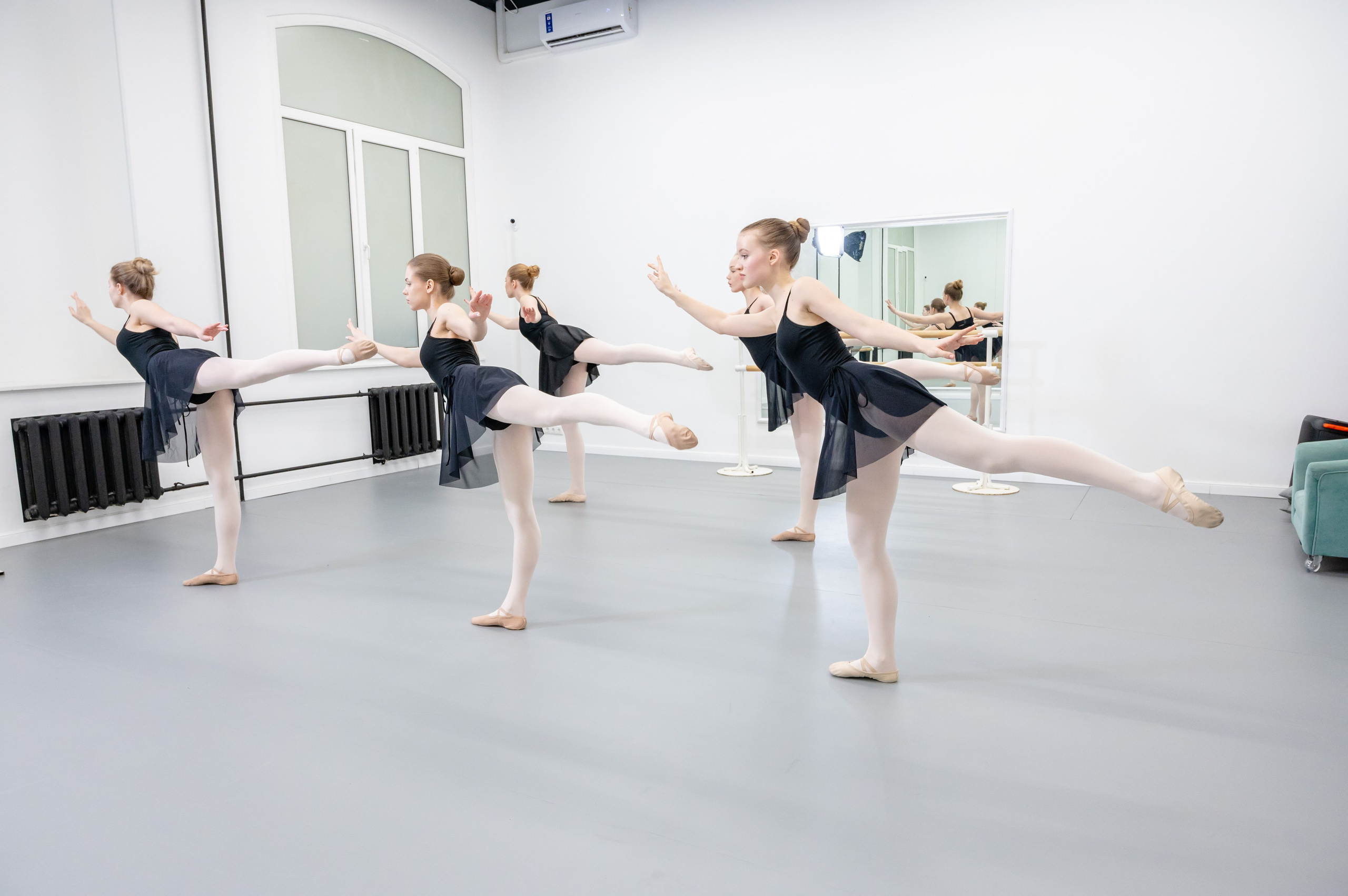Reportage photography at a ballet school. PHOTOGRAPHER QUINTANA ROO