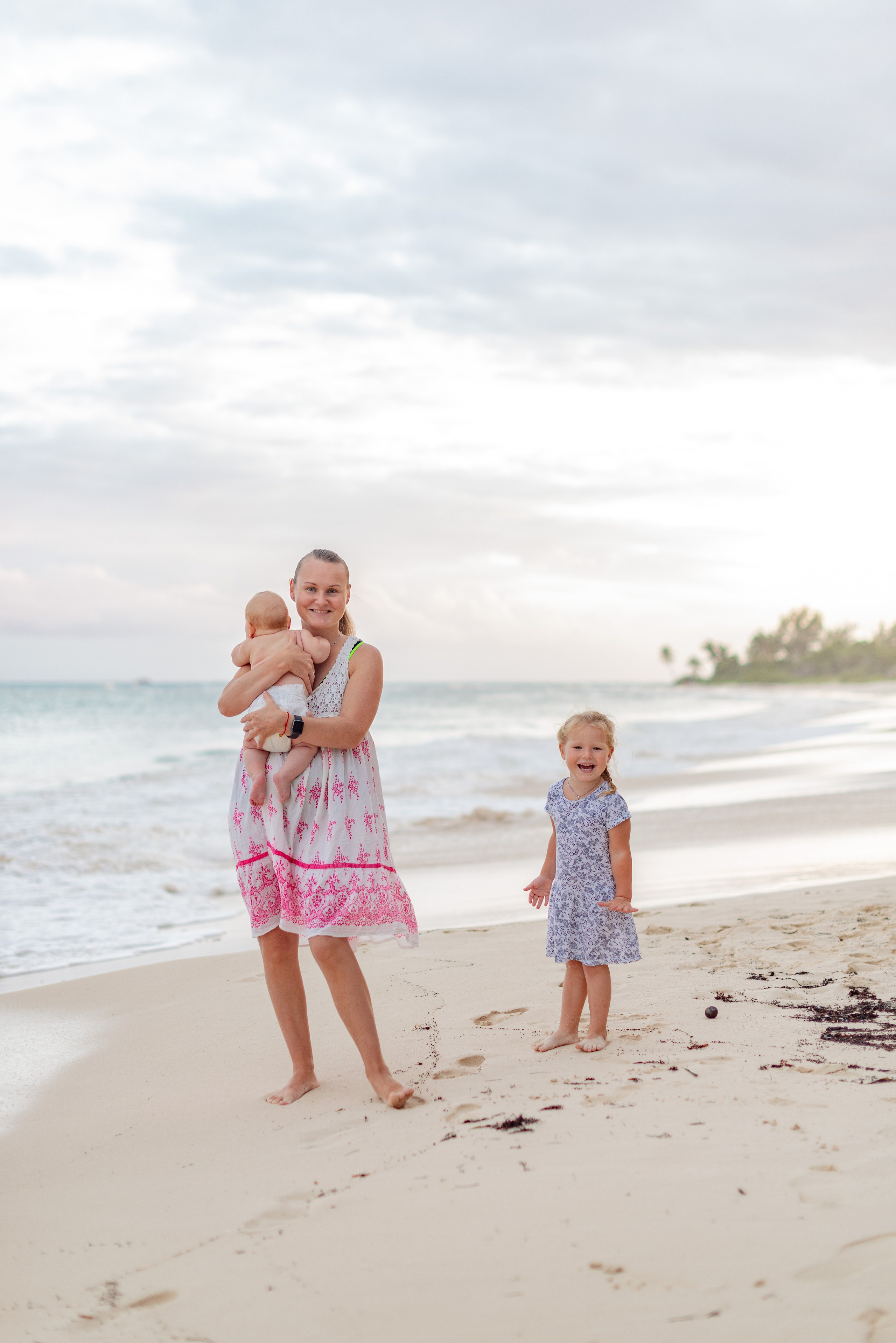 A family walk on the beach. PHOTOGRAPHER QUINTANA ROO