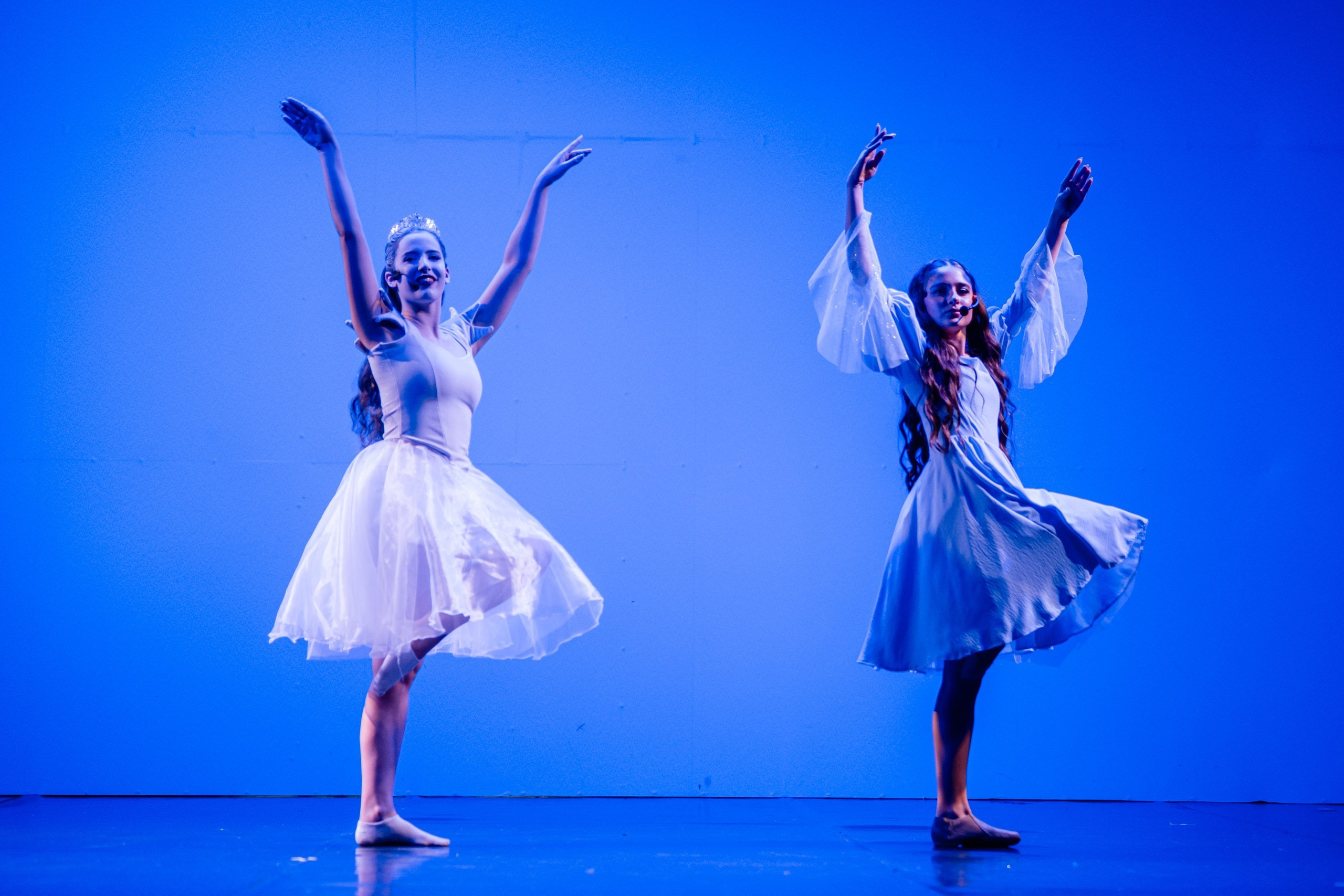 Fotografia de Espetáculo Teatral Alice no País das Maravilhas do grupo de dança Recriarte