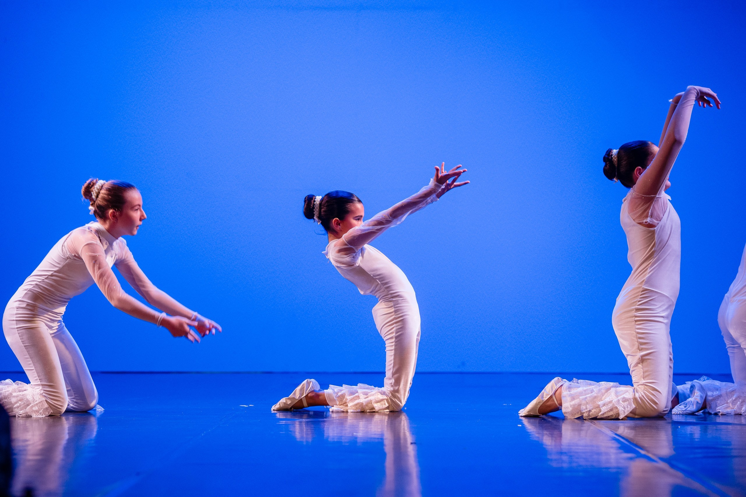 Fotografia de Espetáculo Teatral Alice no País das Maravilhas do grupo de dança Recriarte
