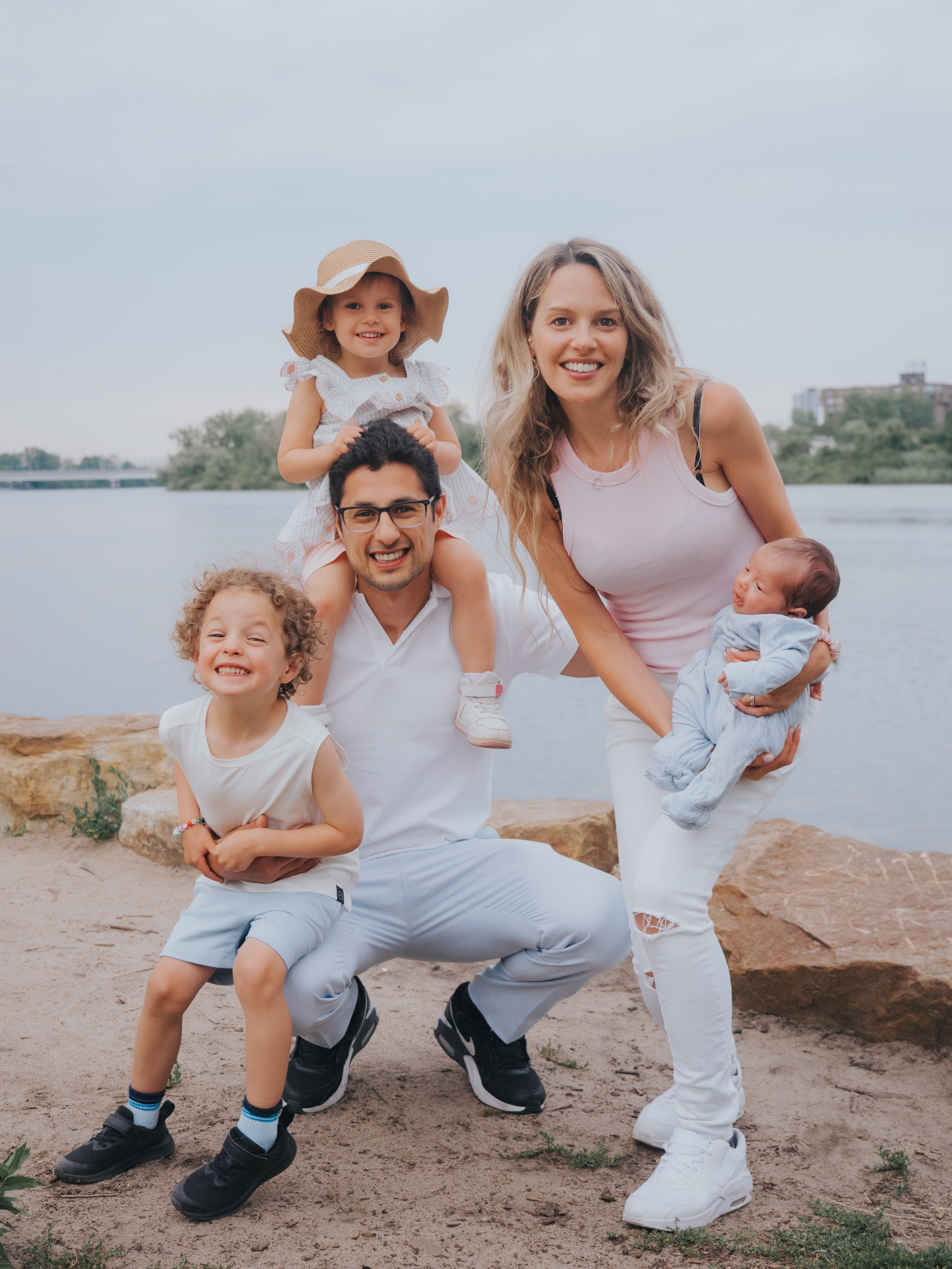 Family. Mimosa Studios — Motherhood, Portrait & Family Photographer in Montreal