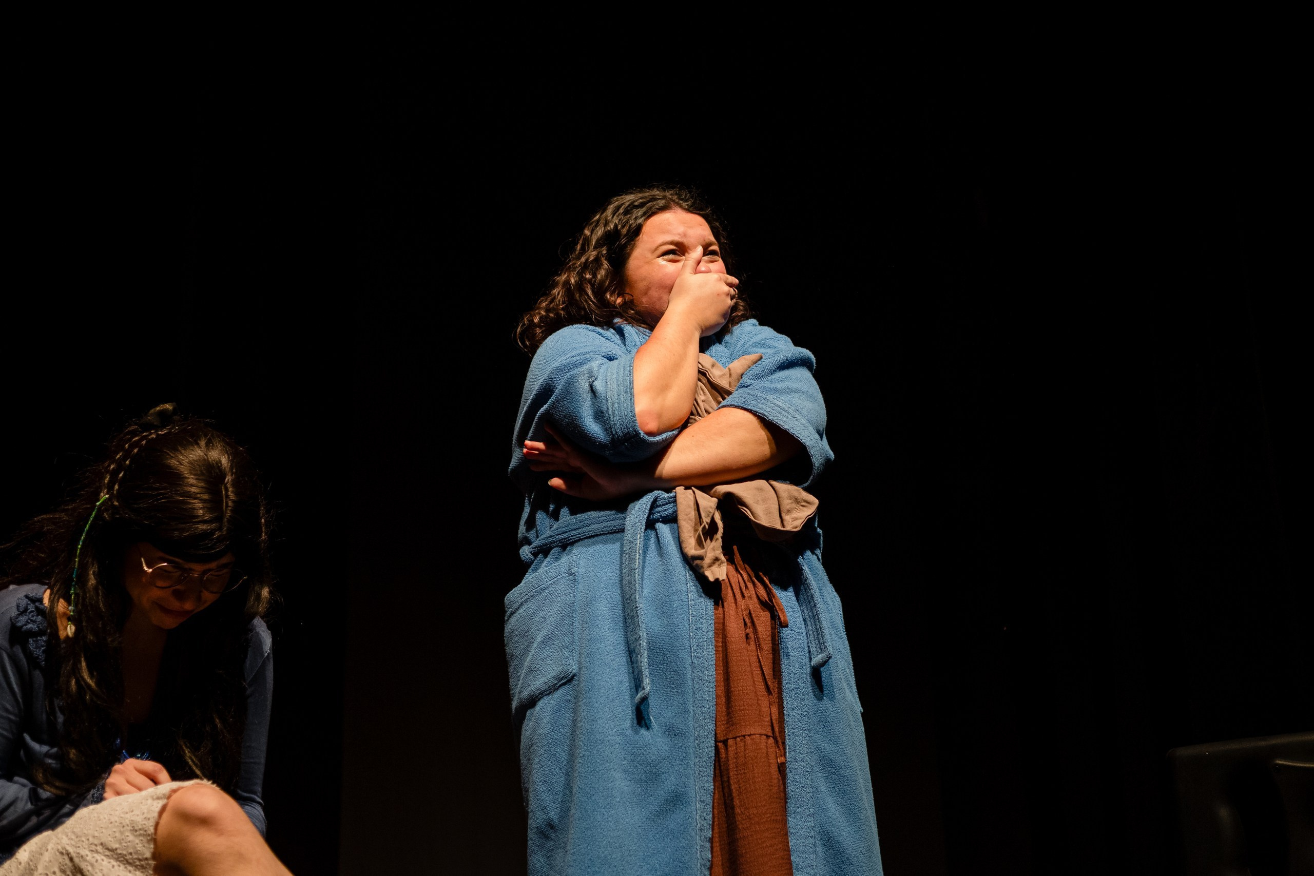 Fotografia de espetáculo teatral O Bem do Mar do grupo de teatro Anchieta Arte Cênica