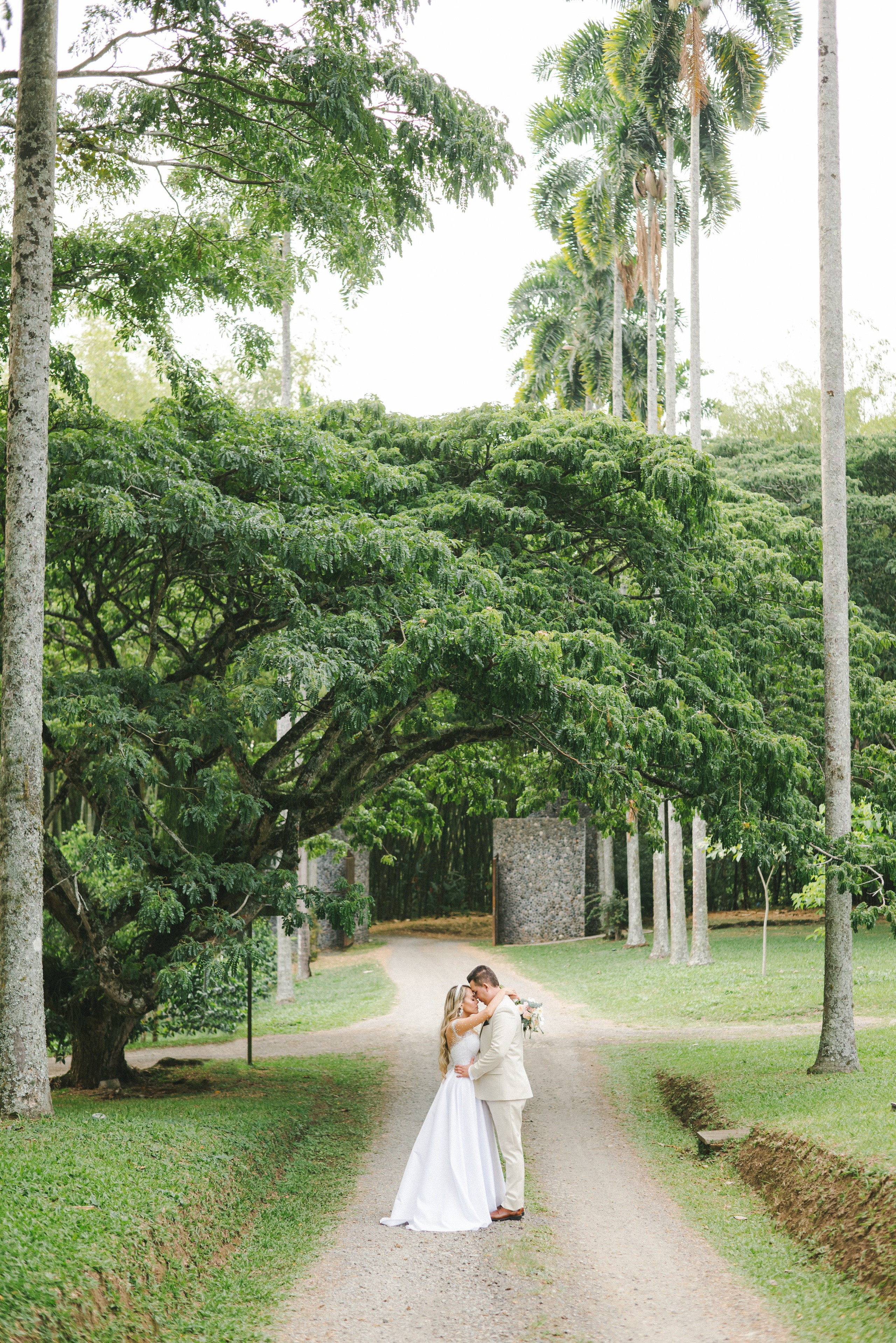 Fotografía y video de bodas en Hacienda pozo chico - Bogotá - Colombia. Rafael Melo Weddings