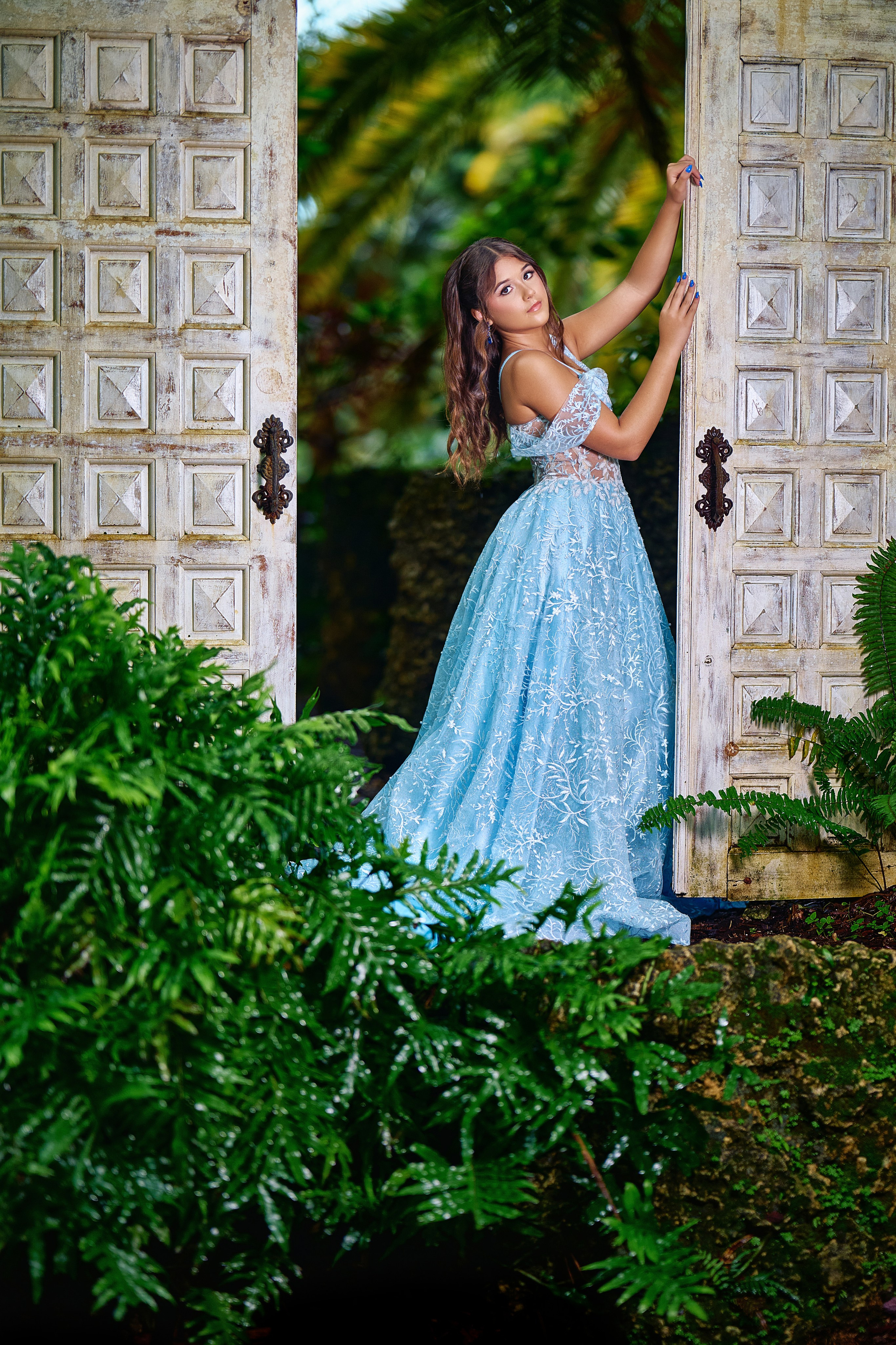 Sharon Secret Gardens Miami. Hendrick | Luxury wedding photography & cinematic wedding films in Miami & Bogotá. Signature fine art storytelling capturing timeless, emoti