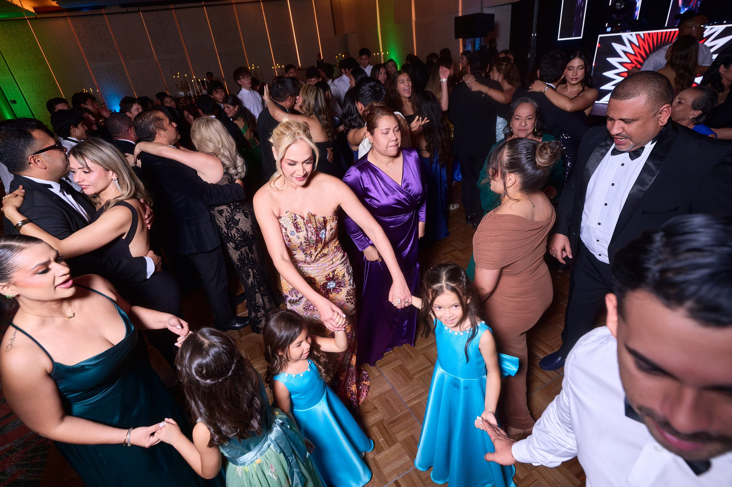 Ivana’s Fine Art Quinceañera Photoshoot in Burgundy: Unforgettable Emotion | ZZ Portraits by Hendrick. Hendrick | Luxury wedding photography & cinematic wedding films in Miami & Bogotá. Signature fine art storytelling capturing timeless, emoti