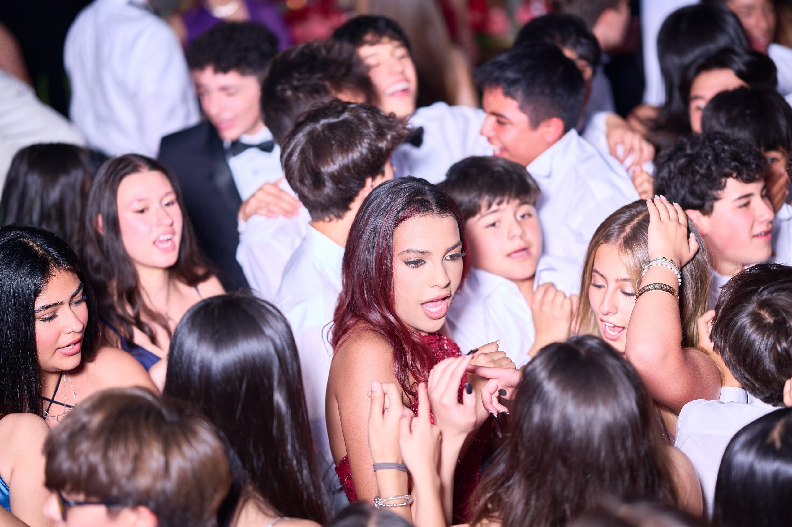 Ivana’s Fine Art Quinceañera Photoshoot in Burgundy: Unforgettable Emotion | ZZ Portraits by Hendrick. Hendrick | Luxury wedding photography & cinematic wedding films in Miami & Bogotá. Signature fine art storytelling capturing timeless, emoti
