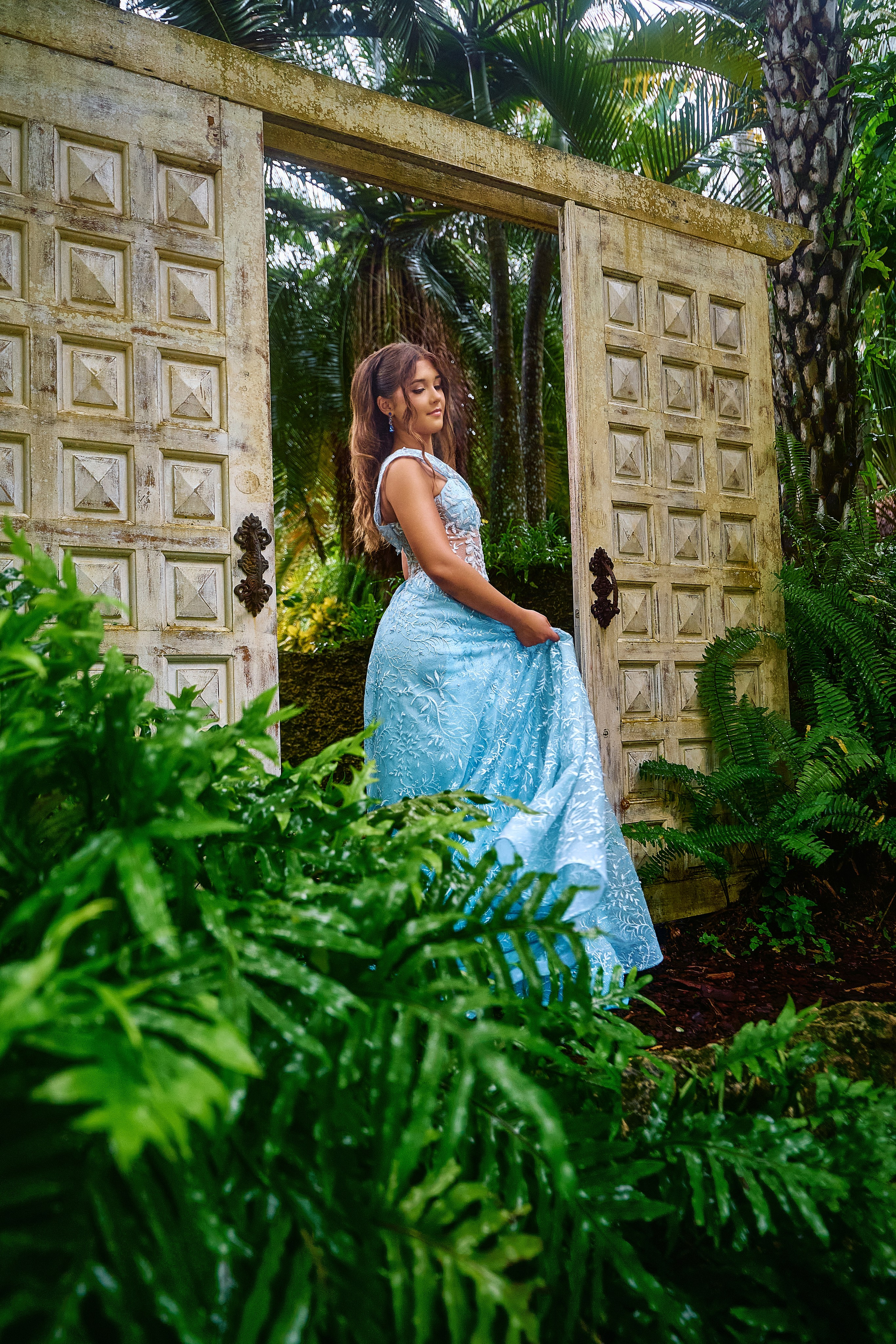 Sharon Secret Gardens Miami. Hendrick | Luxury wedding photography & cinematic wedding films in Miami & Bogotá. Signature fine art storytelling capturing timeless, emoti