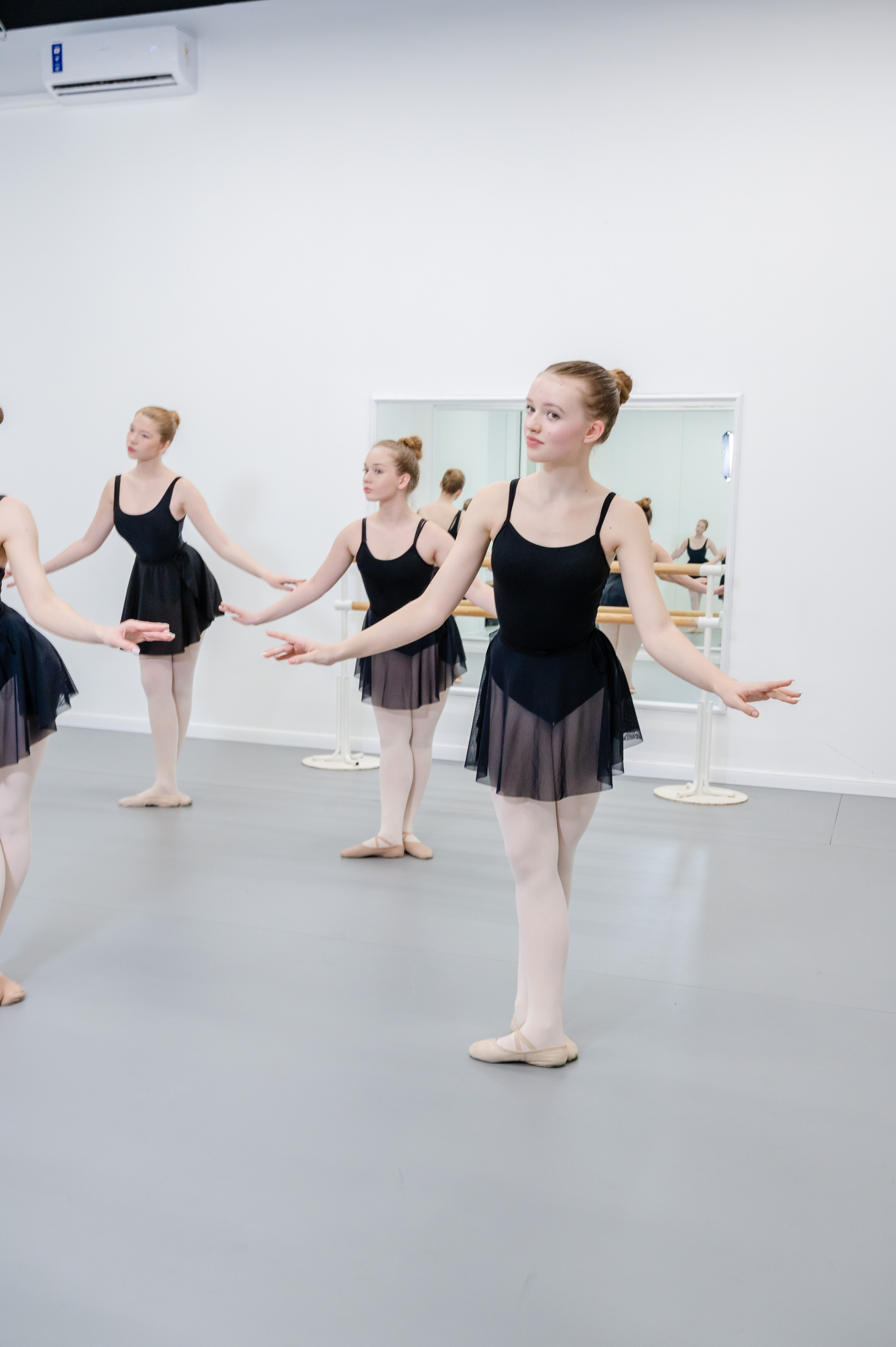 Reportage photography at a ballet school. PHOTOGRAPHER QUINTANA ROO