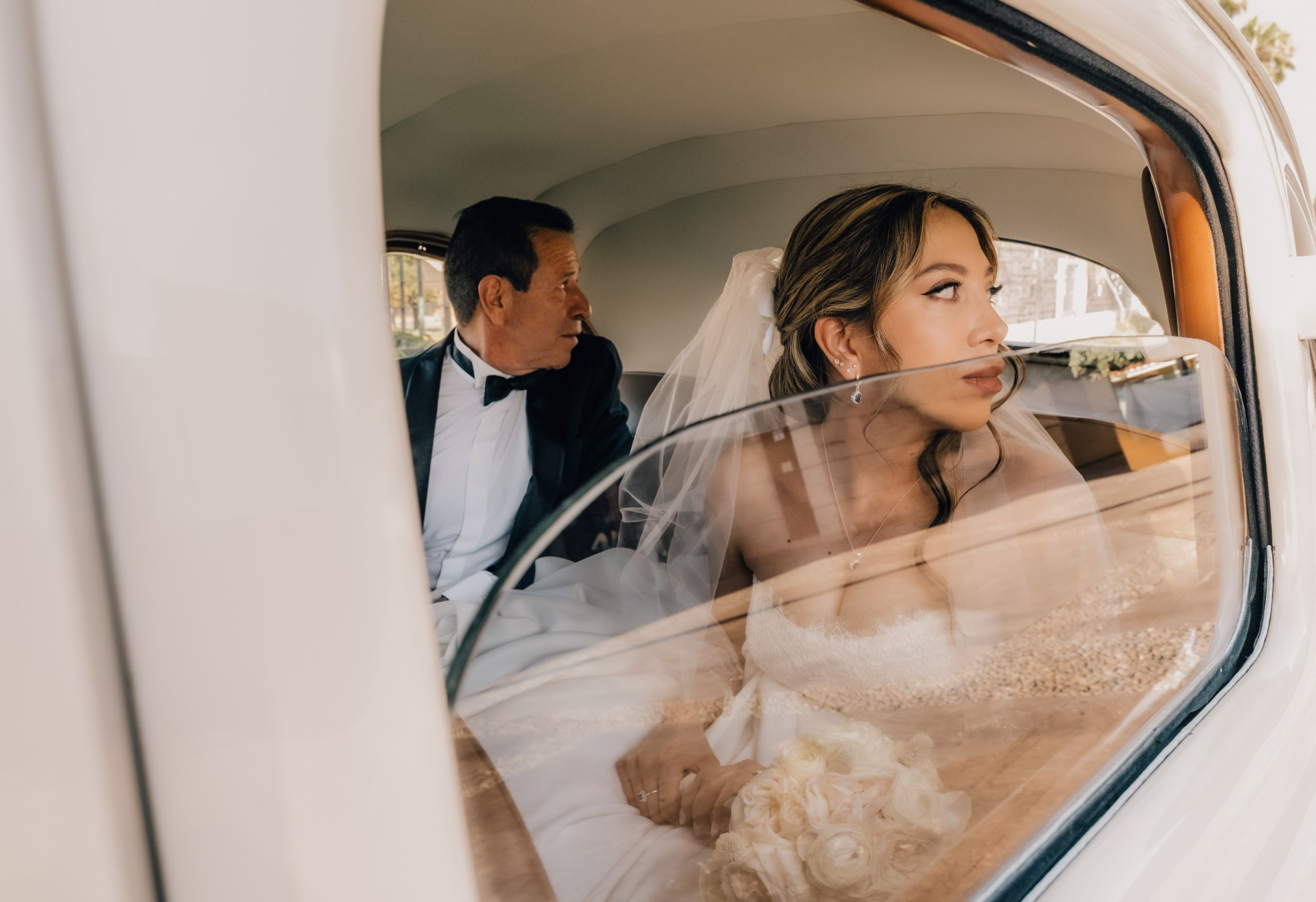 Weddings. Elopement & Lifestyle Wedding Documentary Photographer