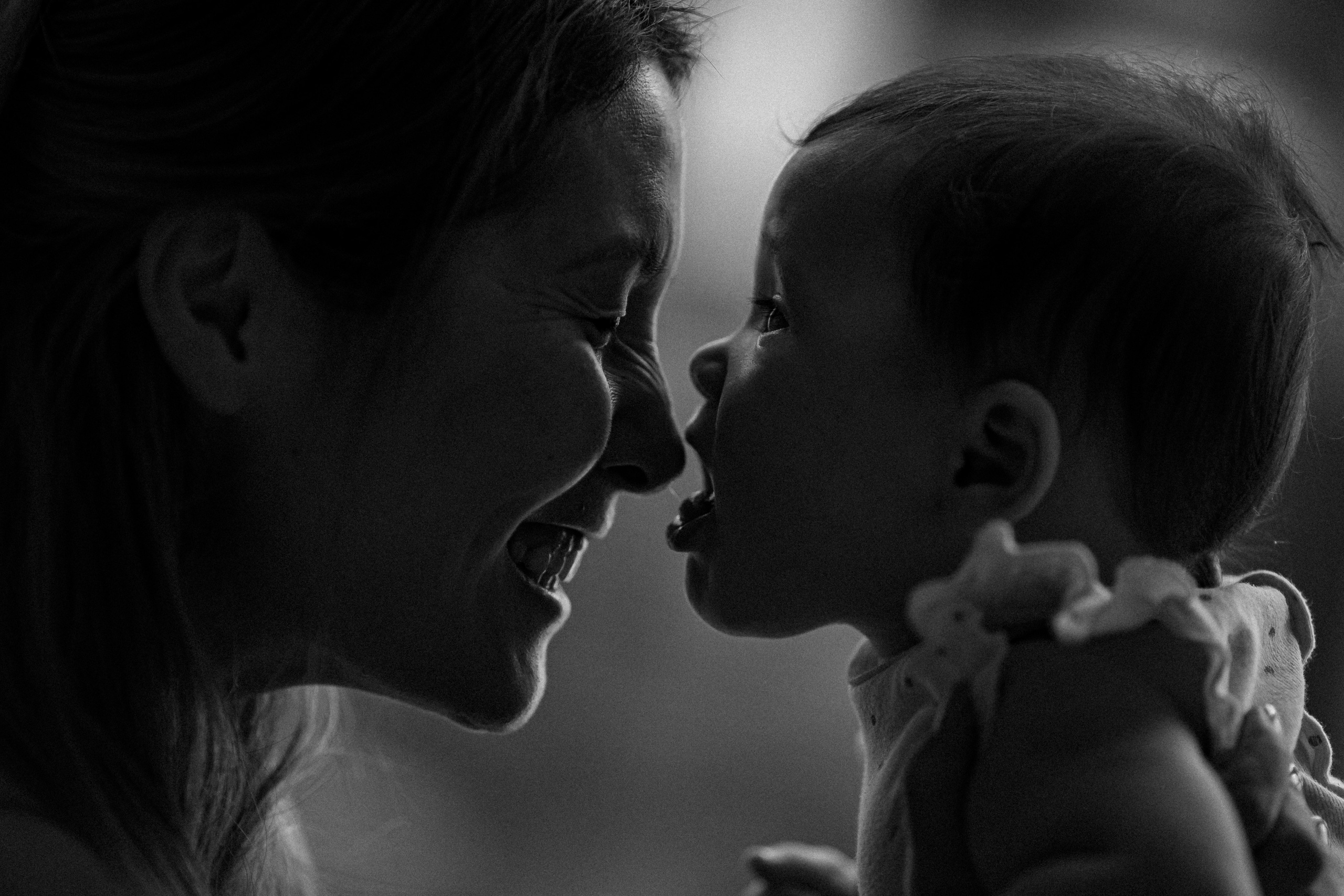 SOBRE MIM. Fotografa documental de familia e nascimento em Florianópolis SC Daria Ermolaev