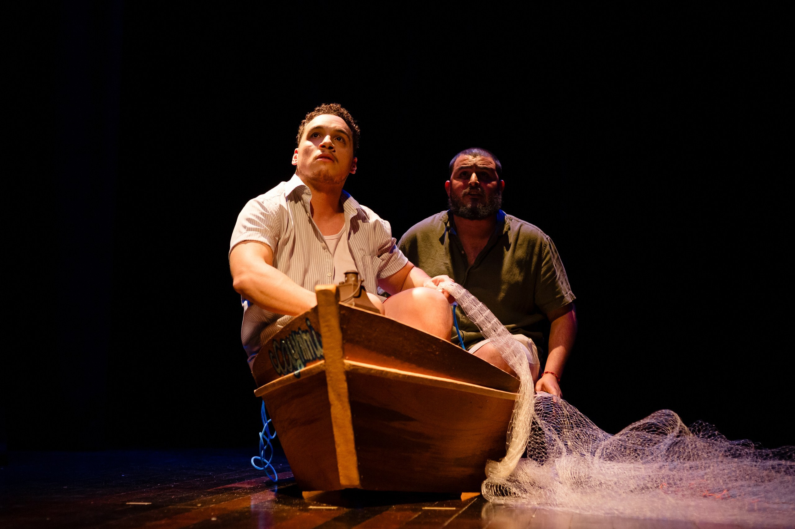 Fotografia de espetáculo teatral O Bem do Mar do grupo de teatro Anchieta Arte Cênica