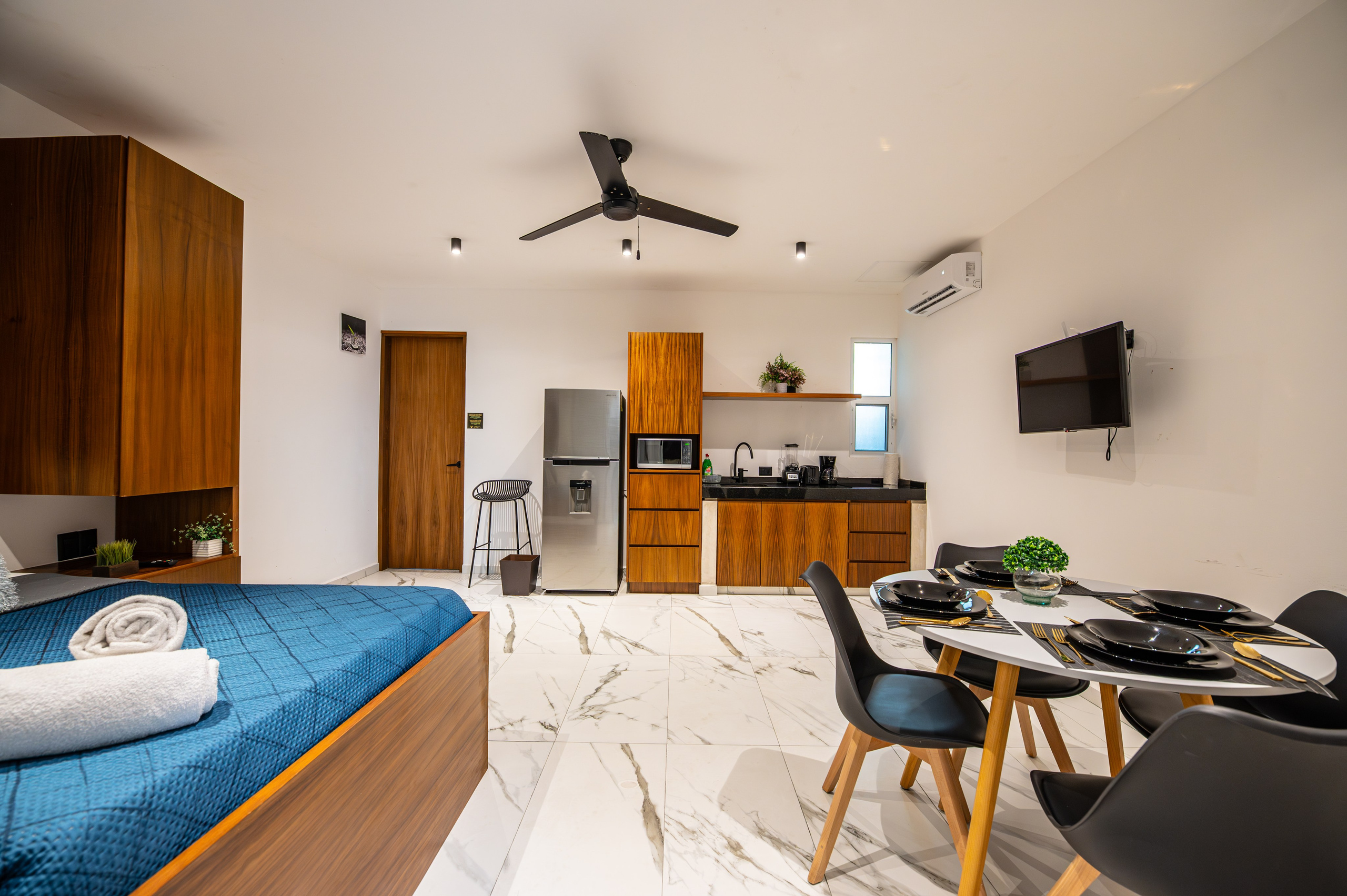 Central 40. PHOTOGRAPHER QUINTANA ROO