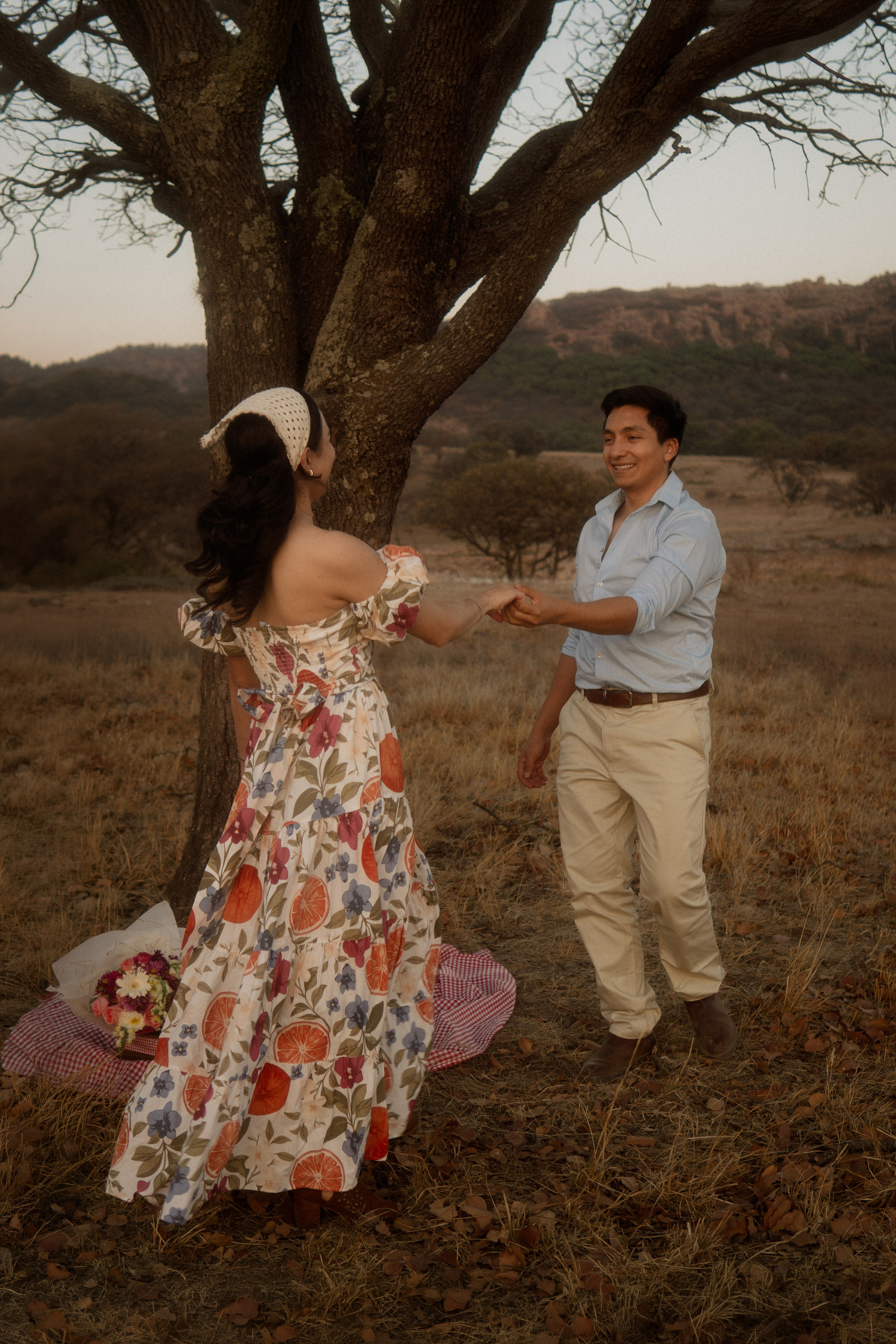Gabriela y Joaquin. TWO MILLIMETERS