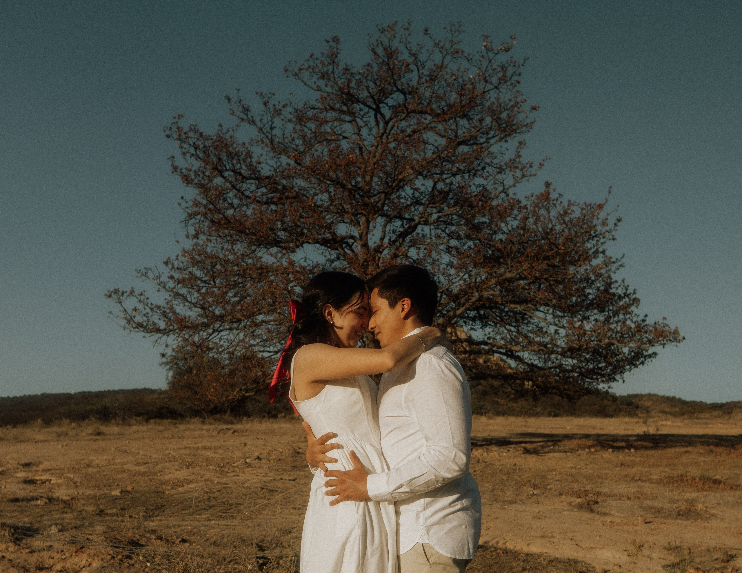 Gabriela y Joaquin. TWO MILLIMETERS