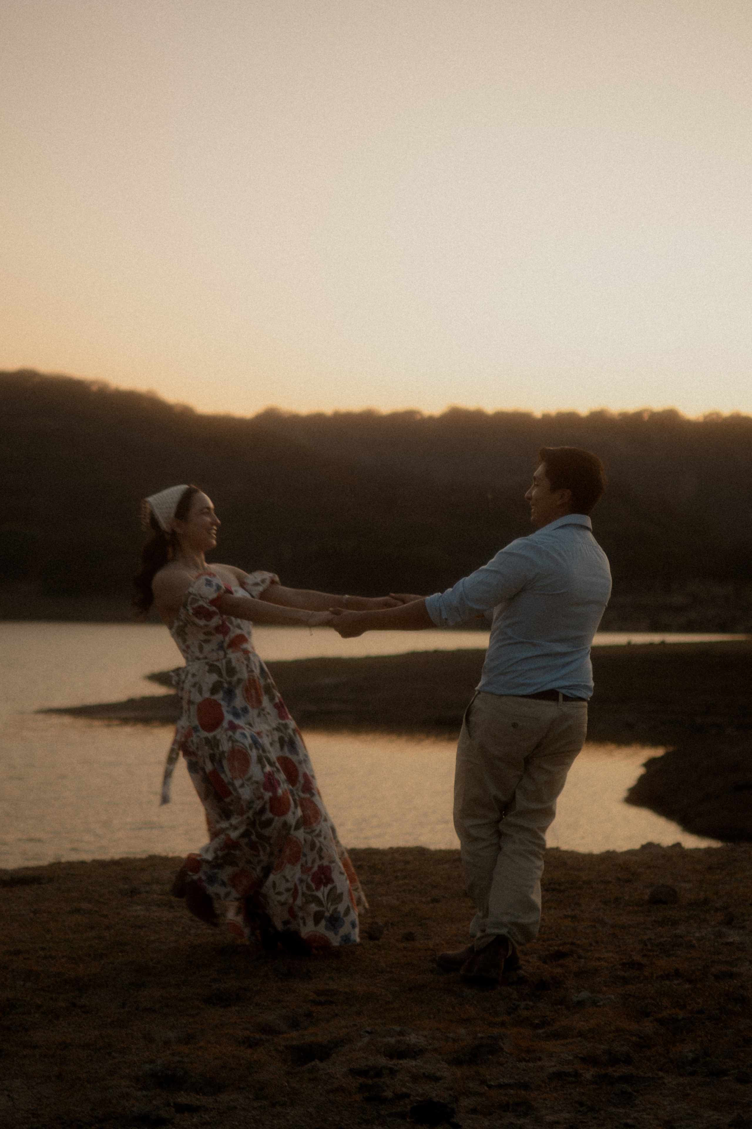 Gabriela y Joaquin. TWO MILLIMETERS