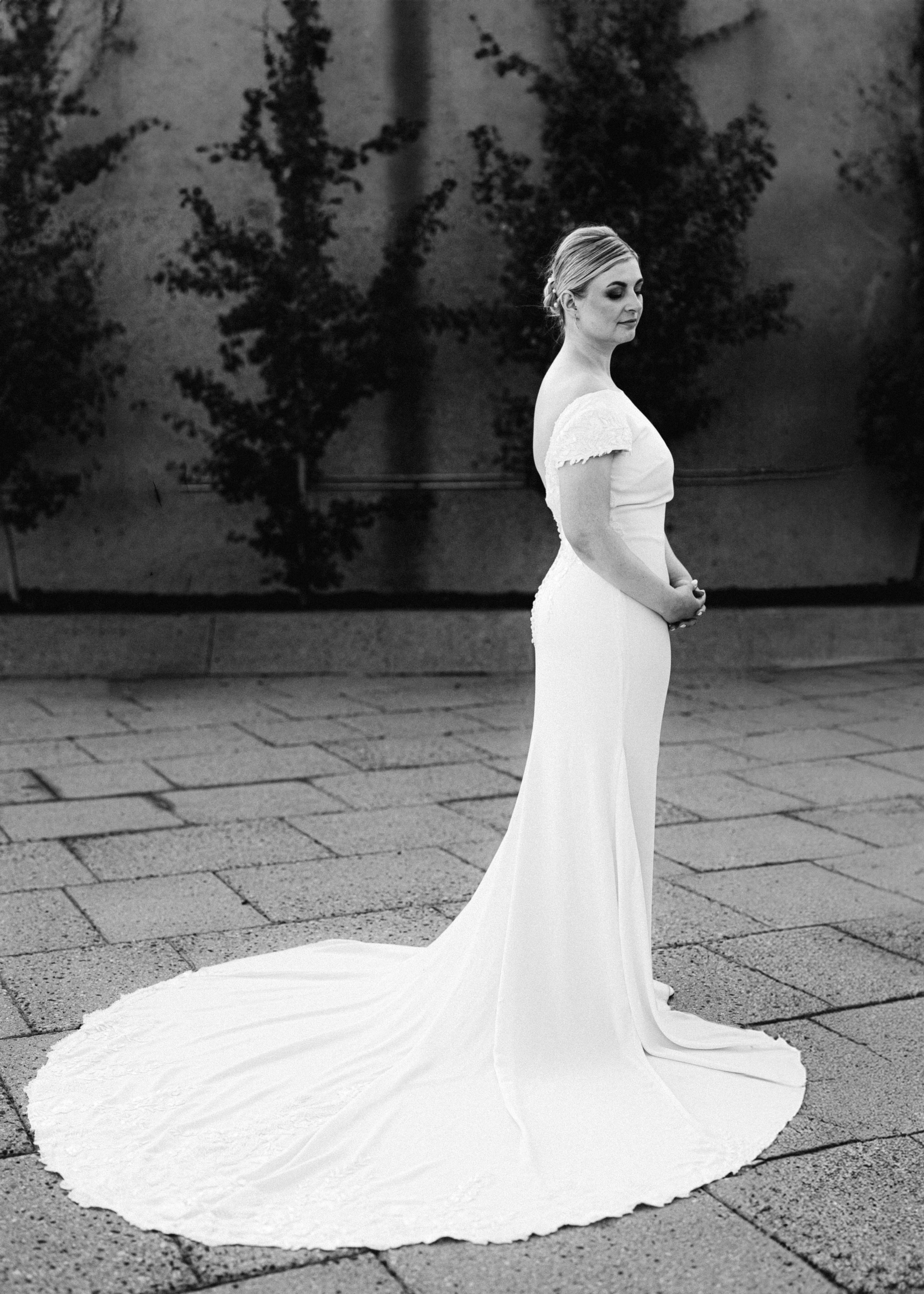 Wedding Photographer in Winnipeg — Cinematic & Timeless by Vitiuk Photography