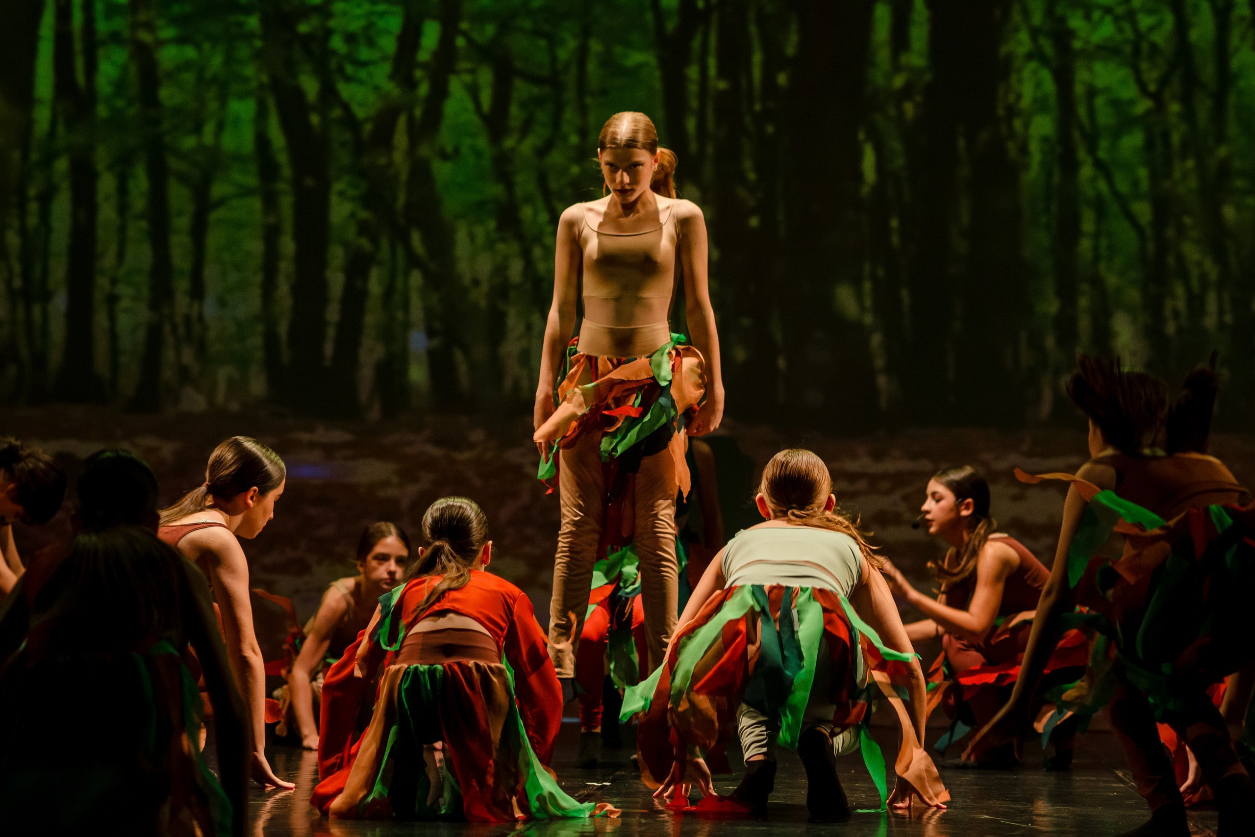 Fotografia de Espetáculo Teatral Alice no País das Maravilhas do grupo de dança Recriarte