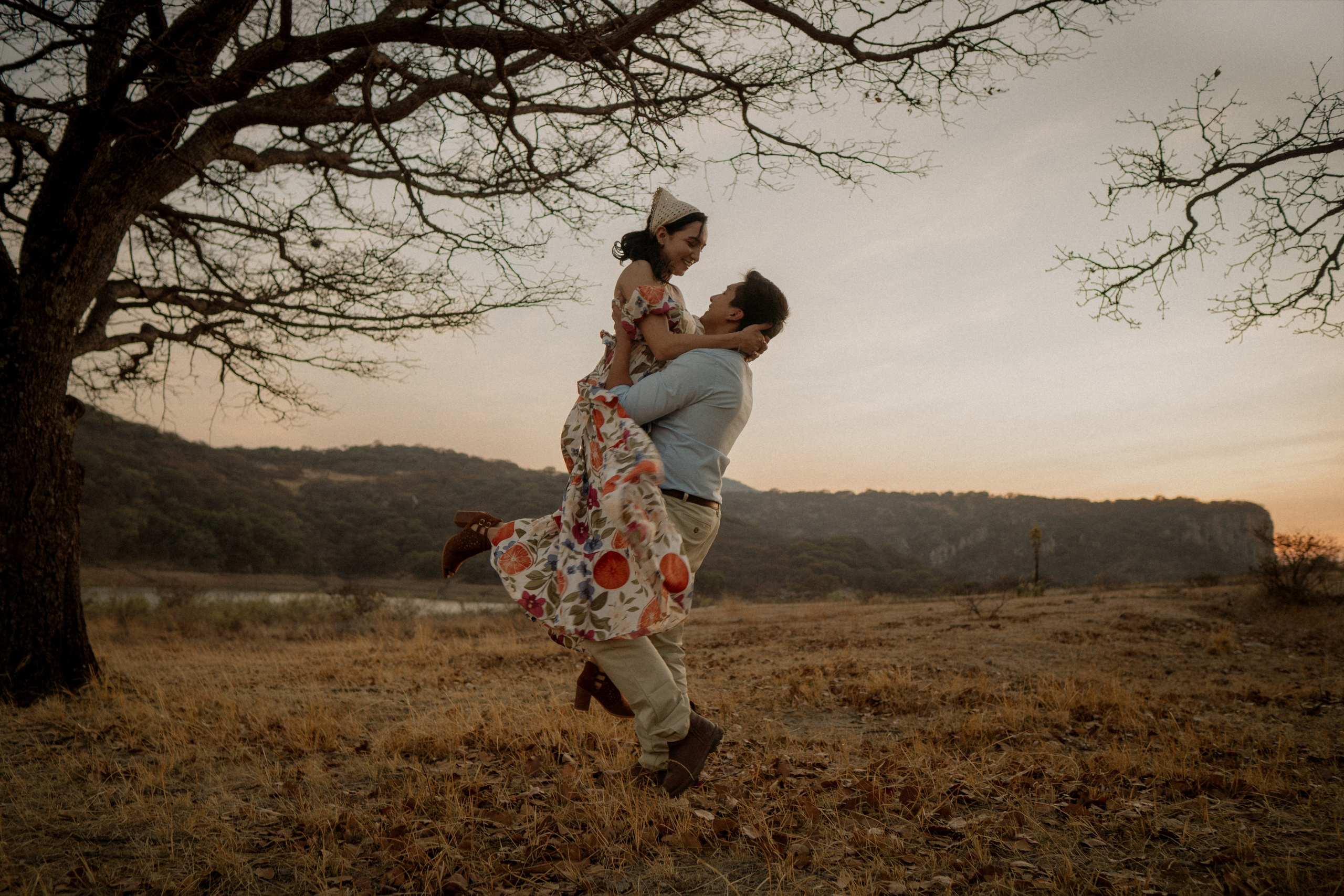 Gabriela y Joaquin. TWO MILLIMETERS