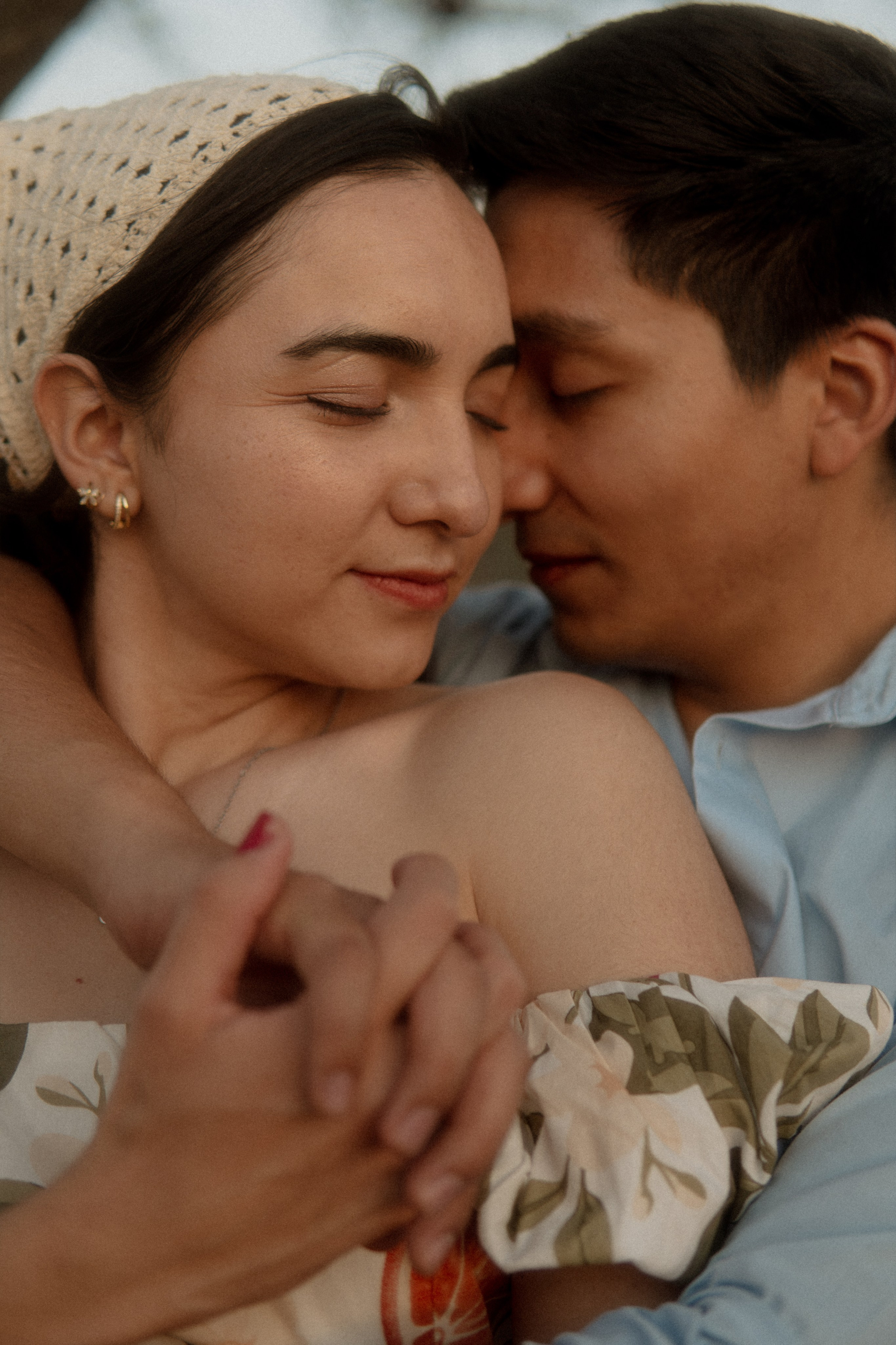 Gabriela y Joaquin. TWO MILLIMETERS