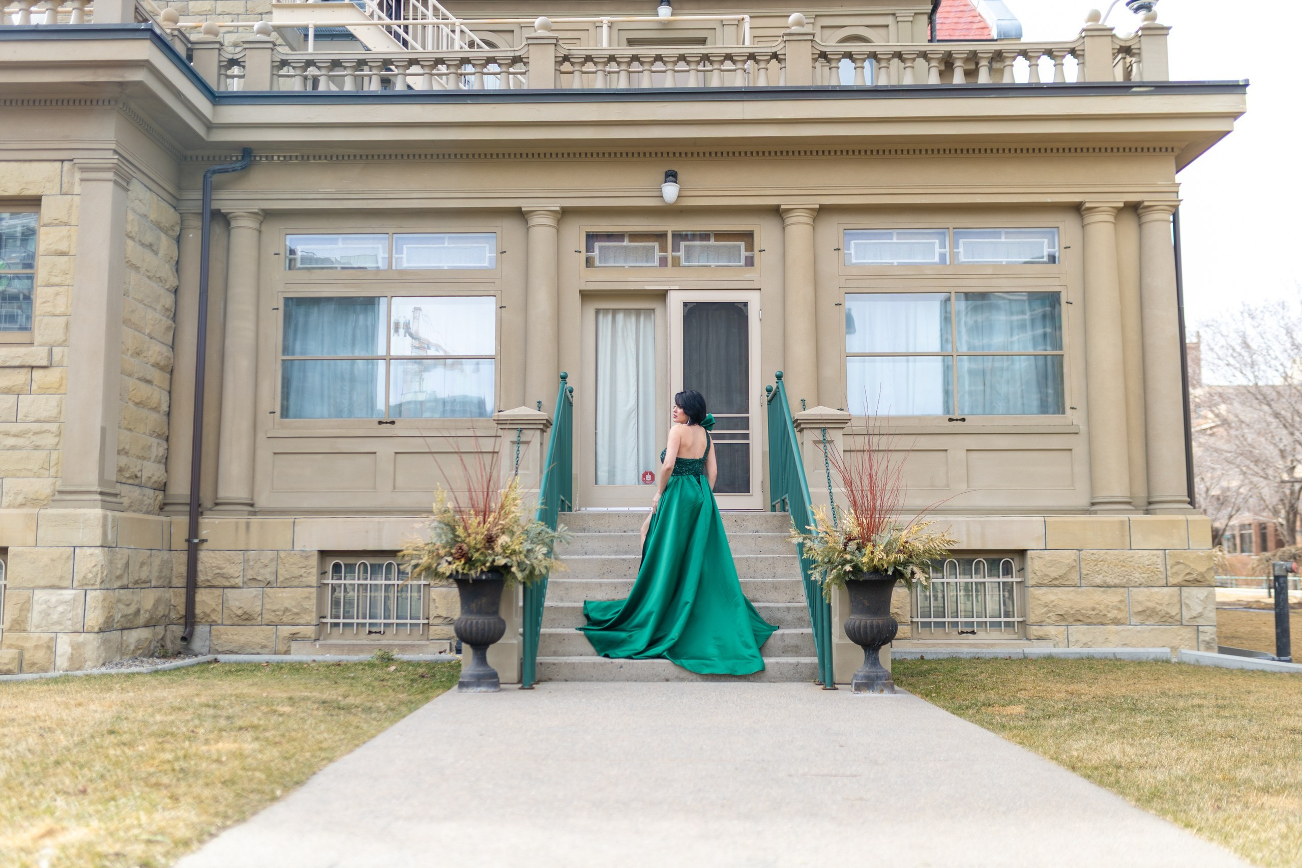 Odarbys Vergara Del Toro Shines in a Stunning Green Dress. ProFly Media Inc. — Cinematic photo and video production for brands, businesses, and spaces in Calgary