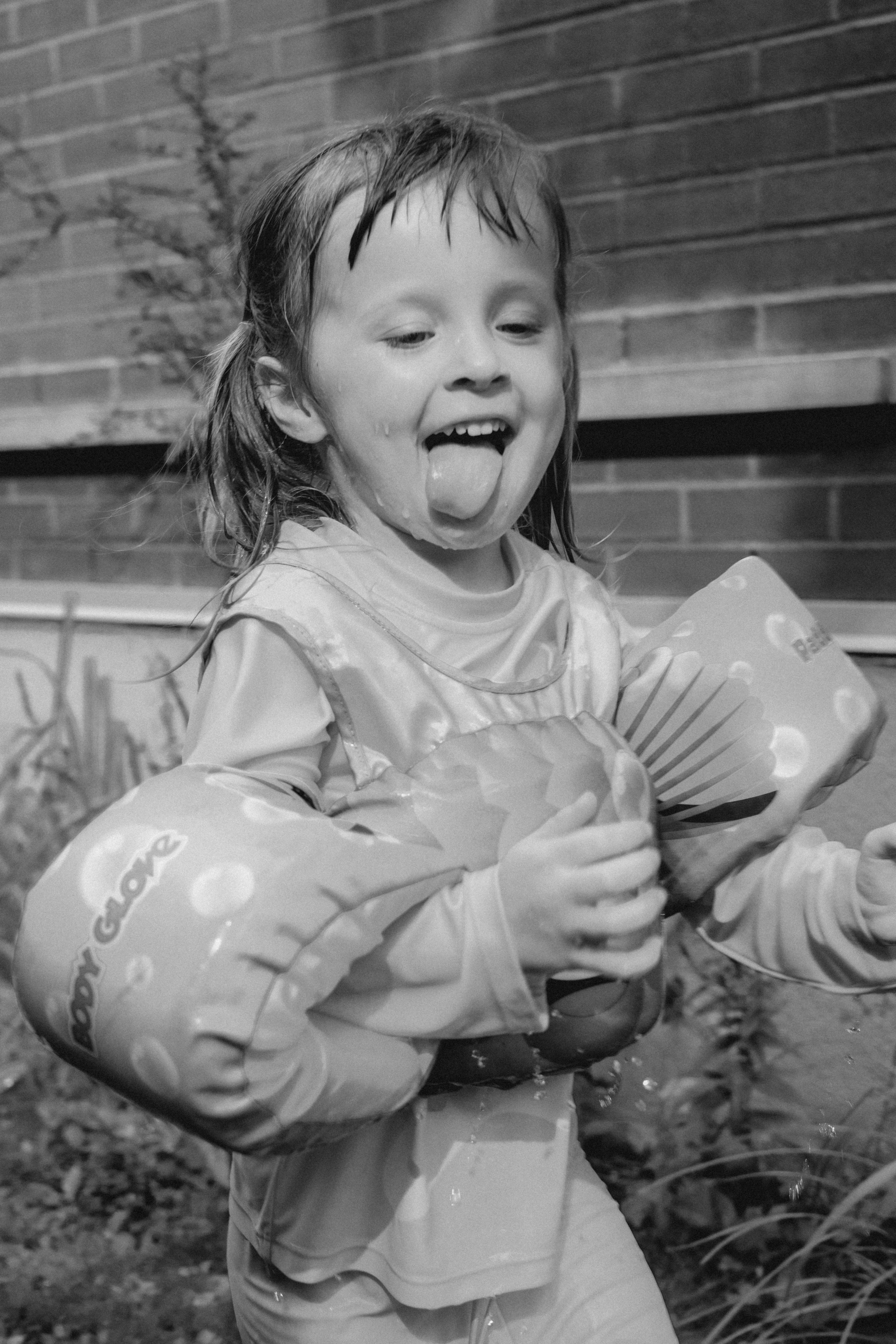 Summer pictures, kids playing