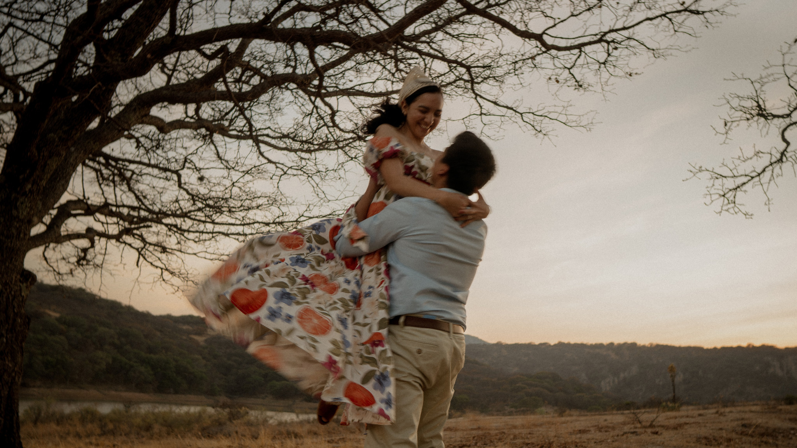 Gabriela y Joaquin. TWO MILLIMETERS