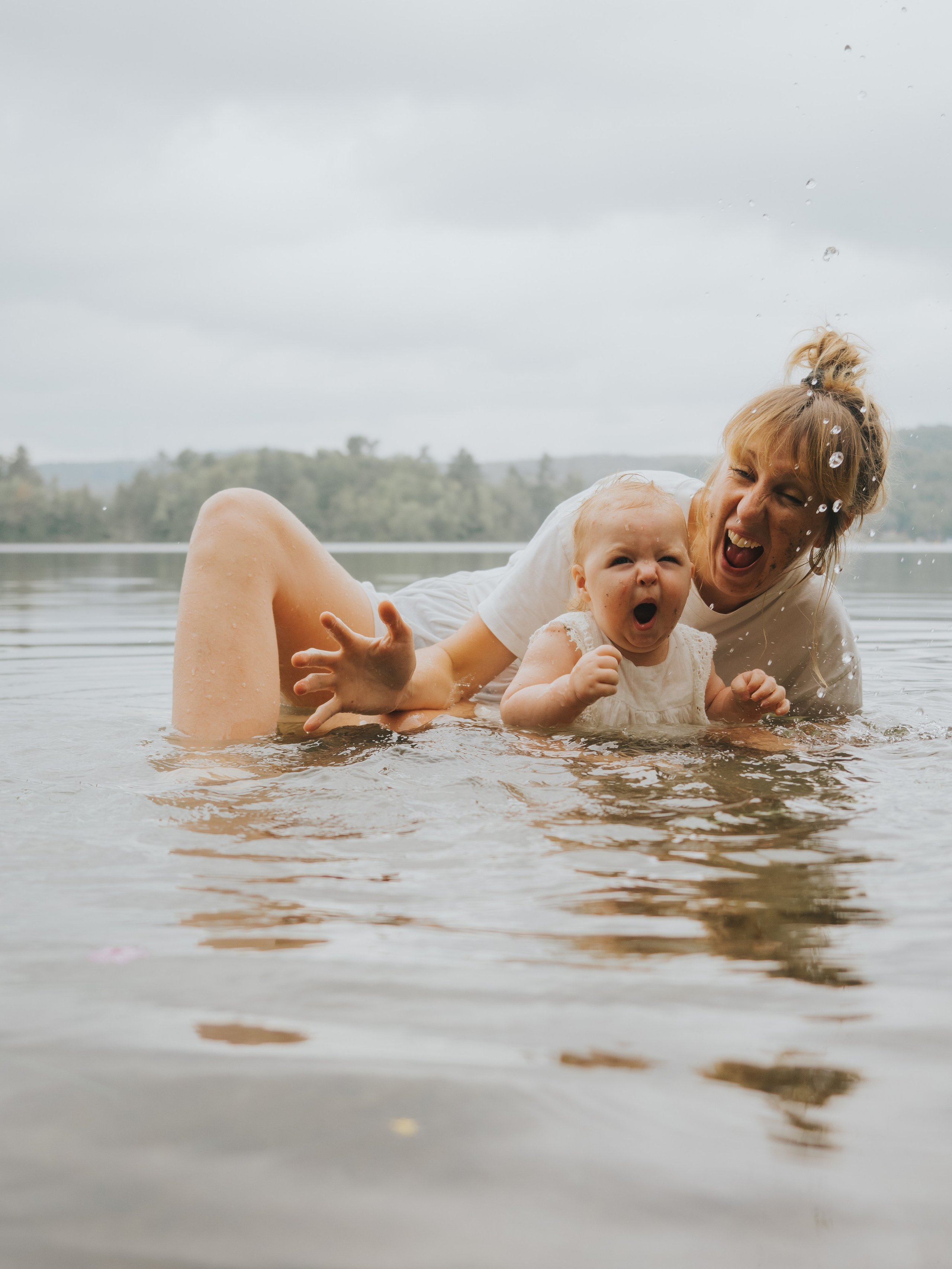 Motherhood. Mimosa Studios — Photographe Portrait à Montréal - Portrait Photographer in Montreal