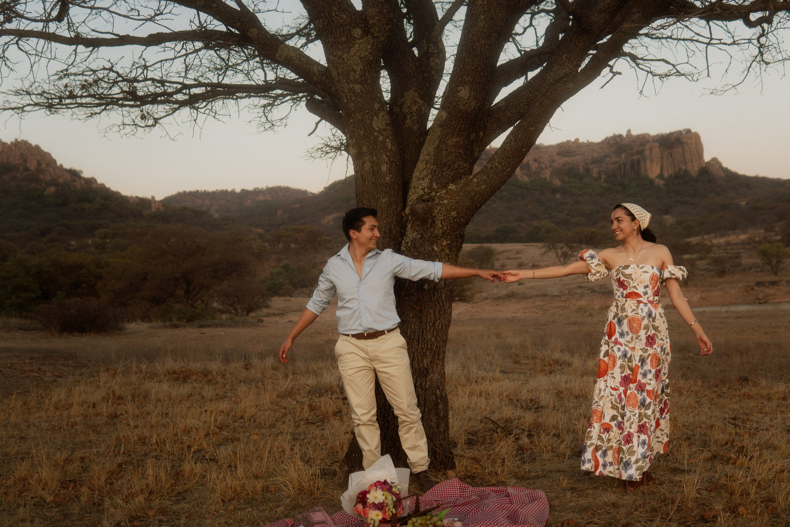 Gabriela y Joaquin. TWO MILLIMETERS