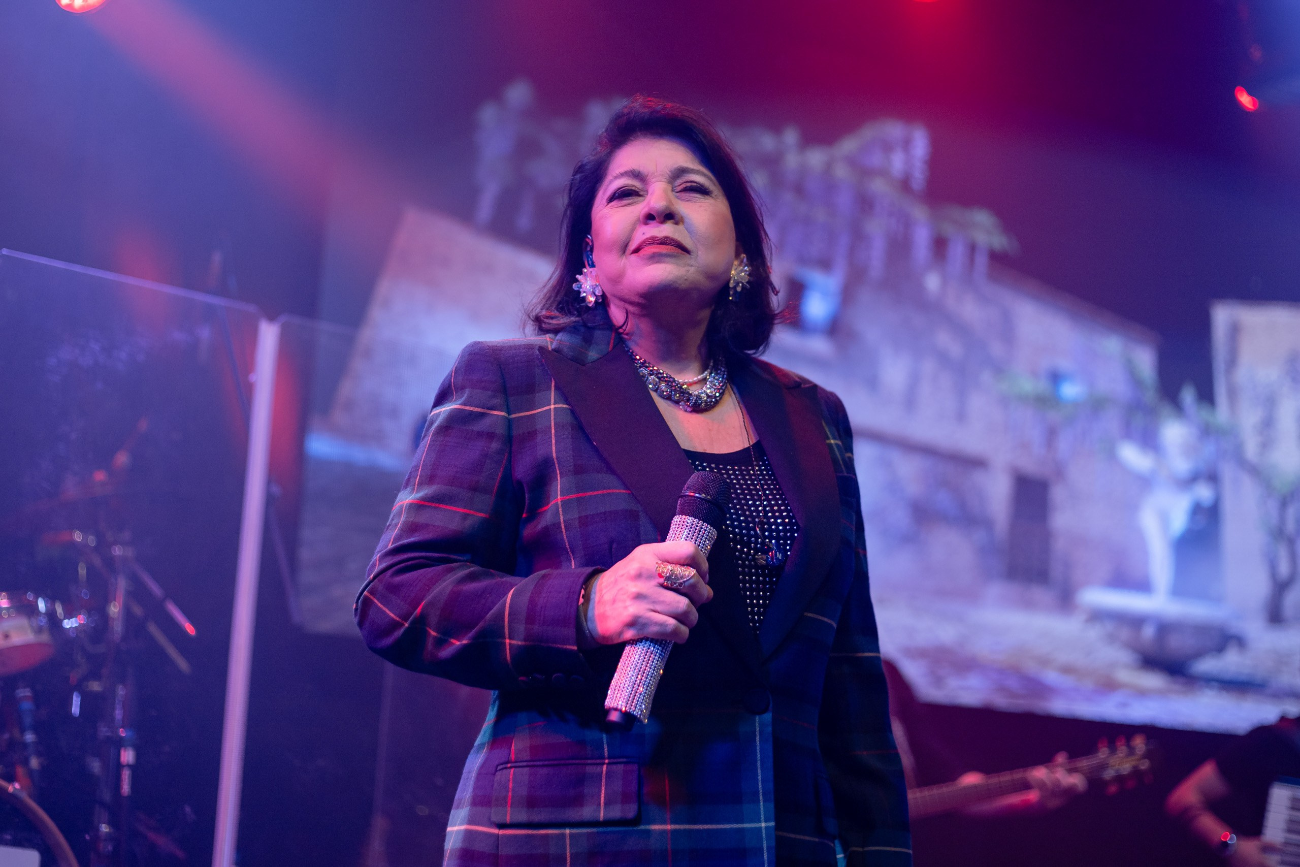 Fotografia de show da cantora Roberta Miranda na Univali