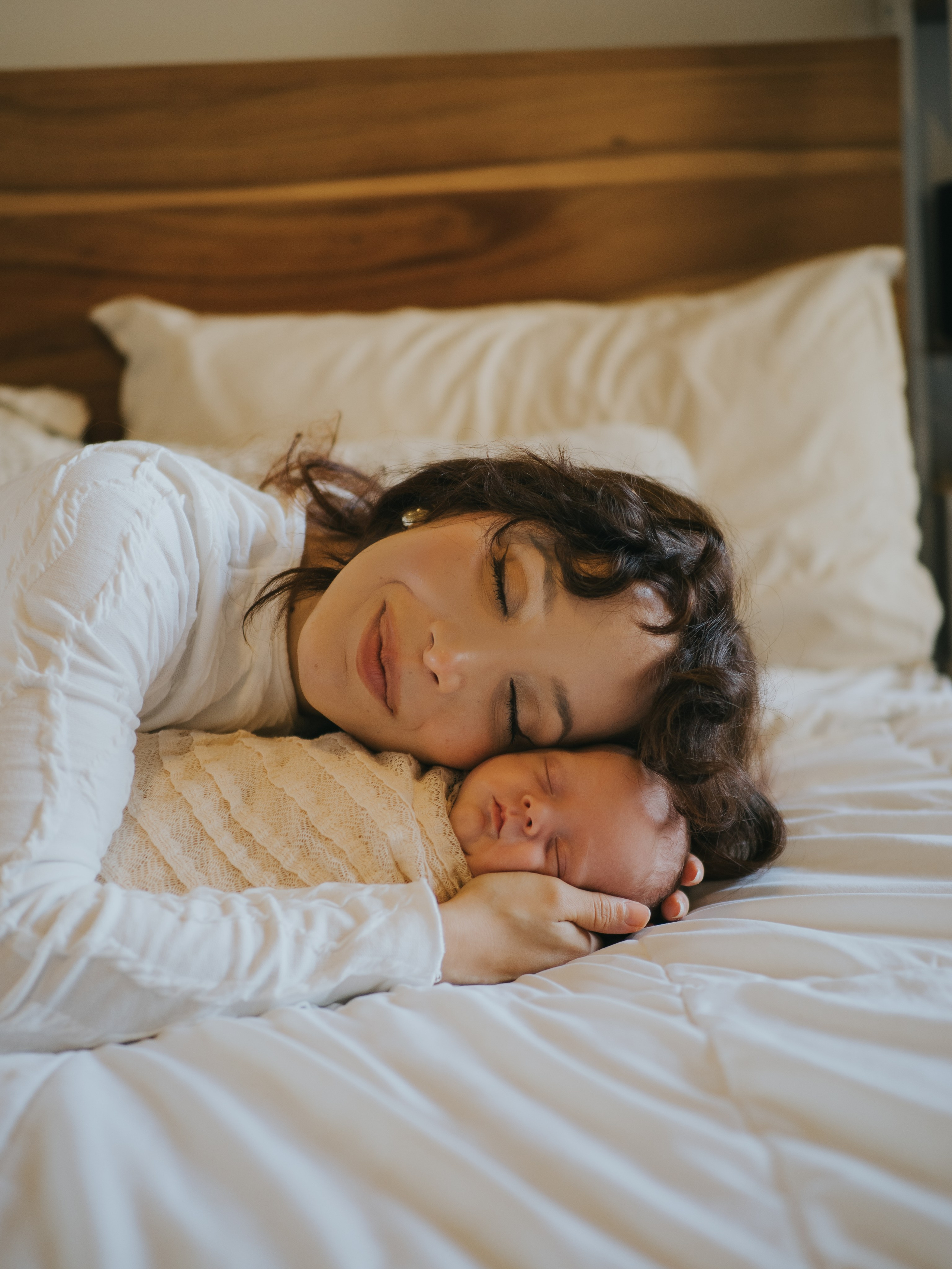 Newborn. Mimosa Studios — Motherhood, Portrait & Family Photographer in Montreal