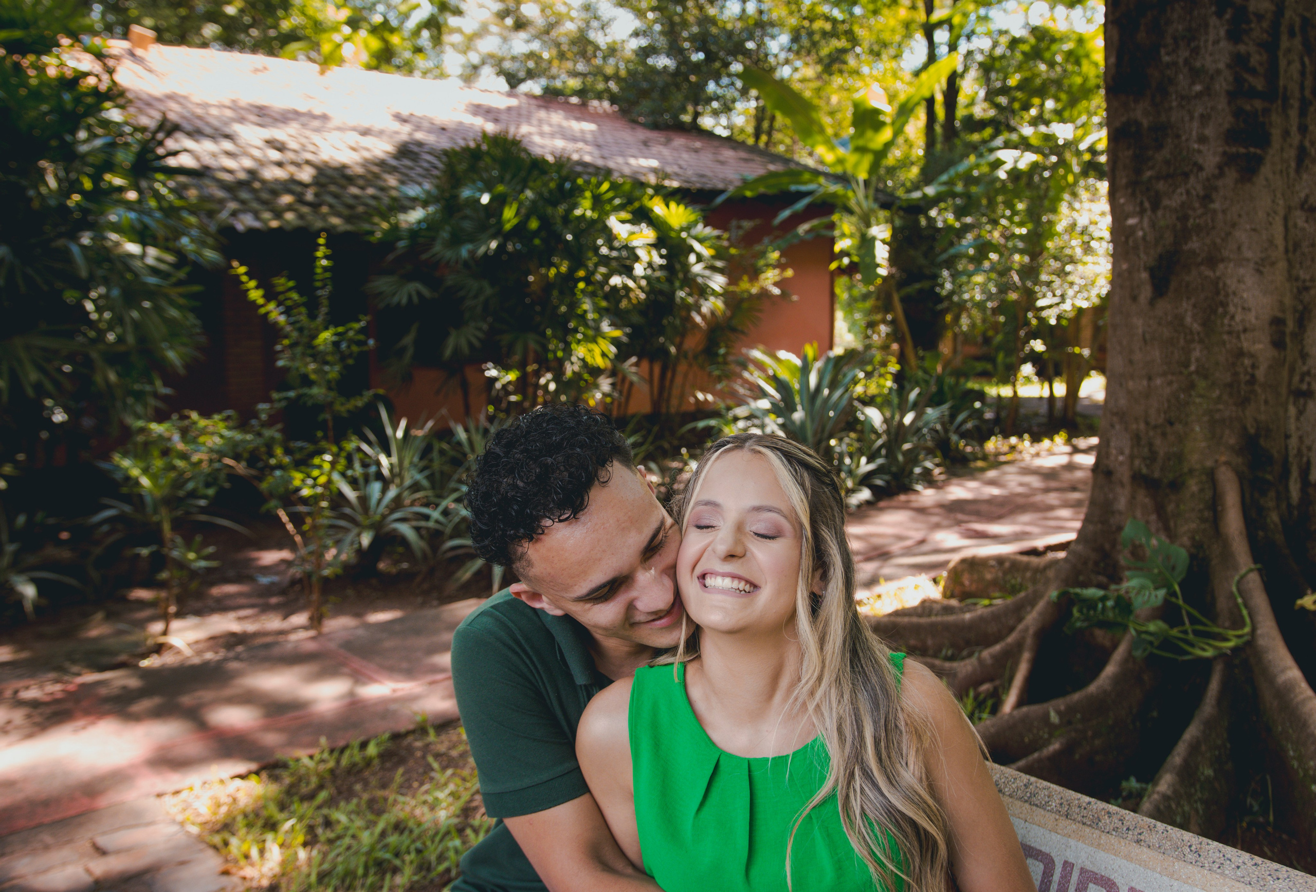 Um lindo ensaio como esse repleto de amor e muita cumplicidade! Uma tarde inesquecível na vida de Nicoli e Gabriel. Fotógrafos de casamento. empresas, família em Catanduva SP e região, Casal Gonçales