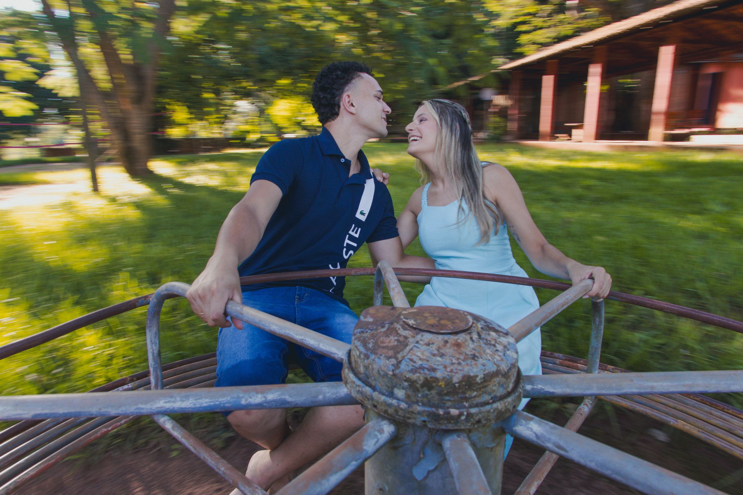 Um lindo ensaio como esse repleto de amor e muita cumplicidade! Uma tarde inesquecível na vida de Nicoli e Gabriel. Fotógrafos de casamento. empresas, família em Catanduva SP e região, Casal Gonçales