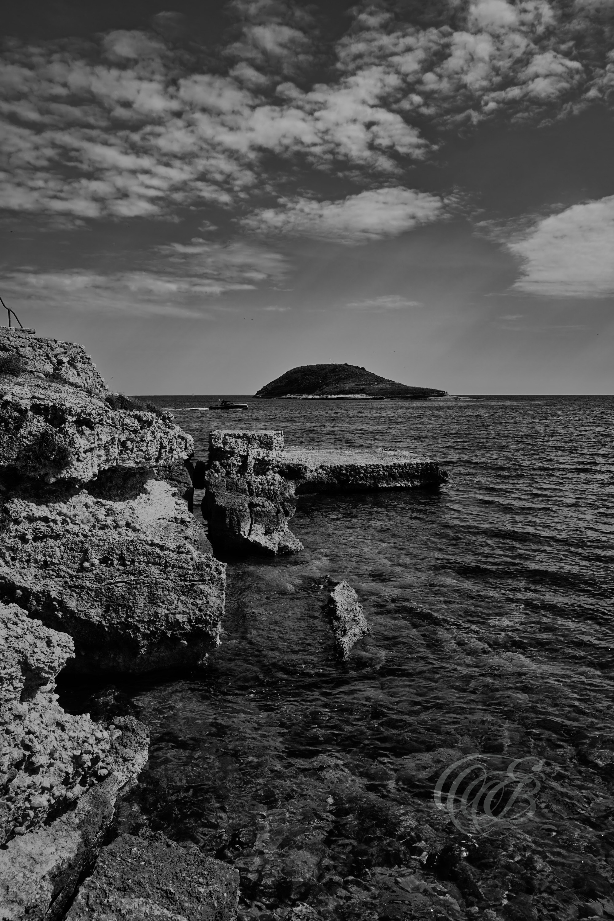 SPAIN – MALLORCA – Magaluf Torrenova cliff in black and white, coastal cliff landscape view, photography of Spain, Eduardo Bartoli Photography