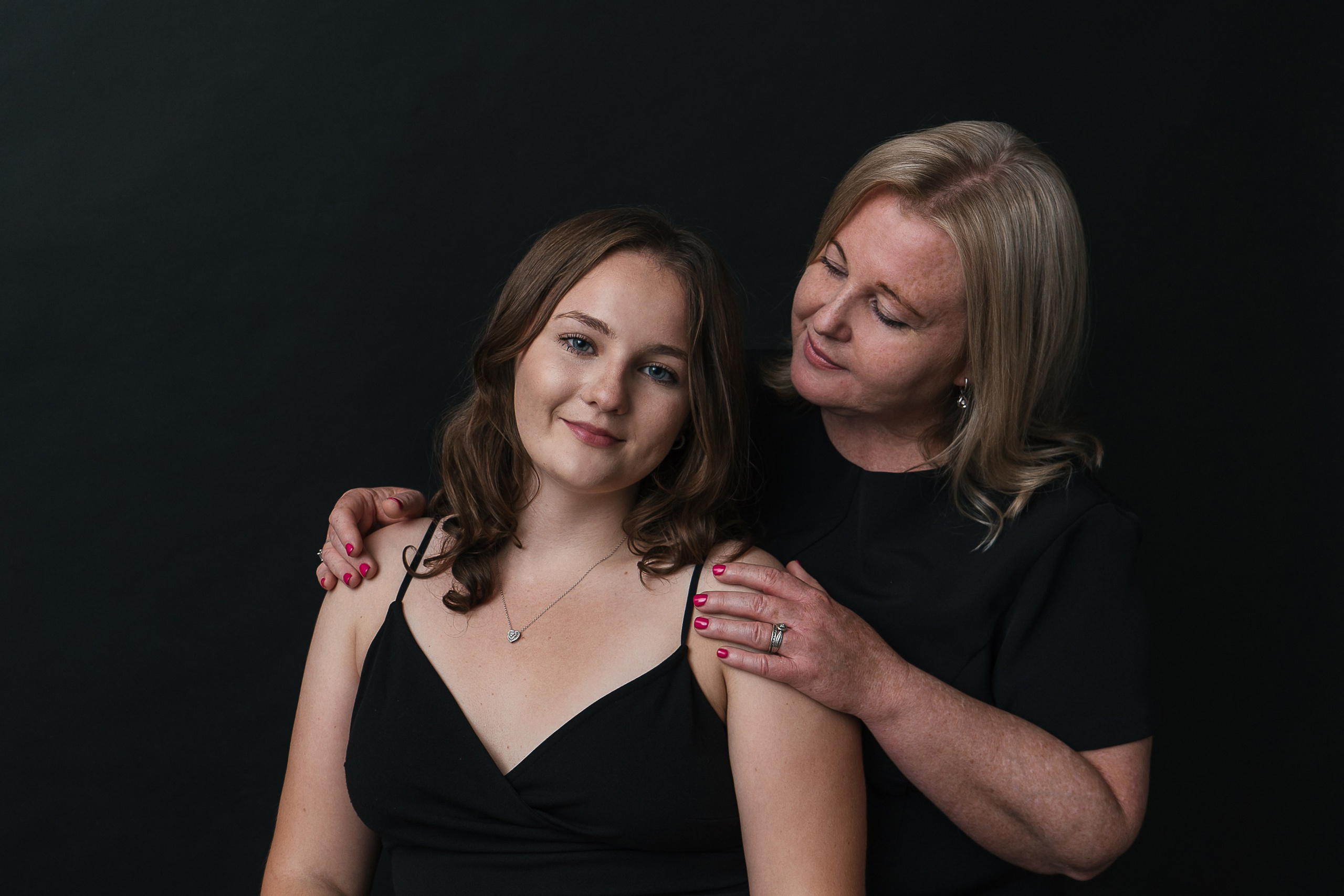 Lana’s Family. Maria Elaeva Photography | Burnaby Portrait Photographer