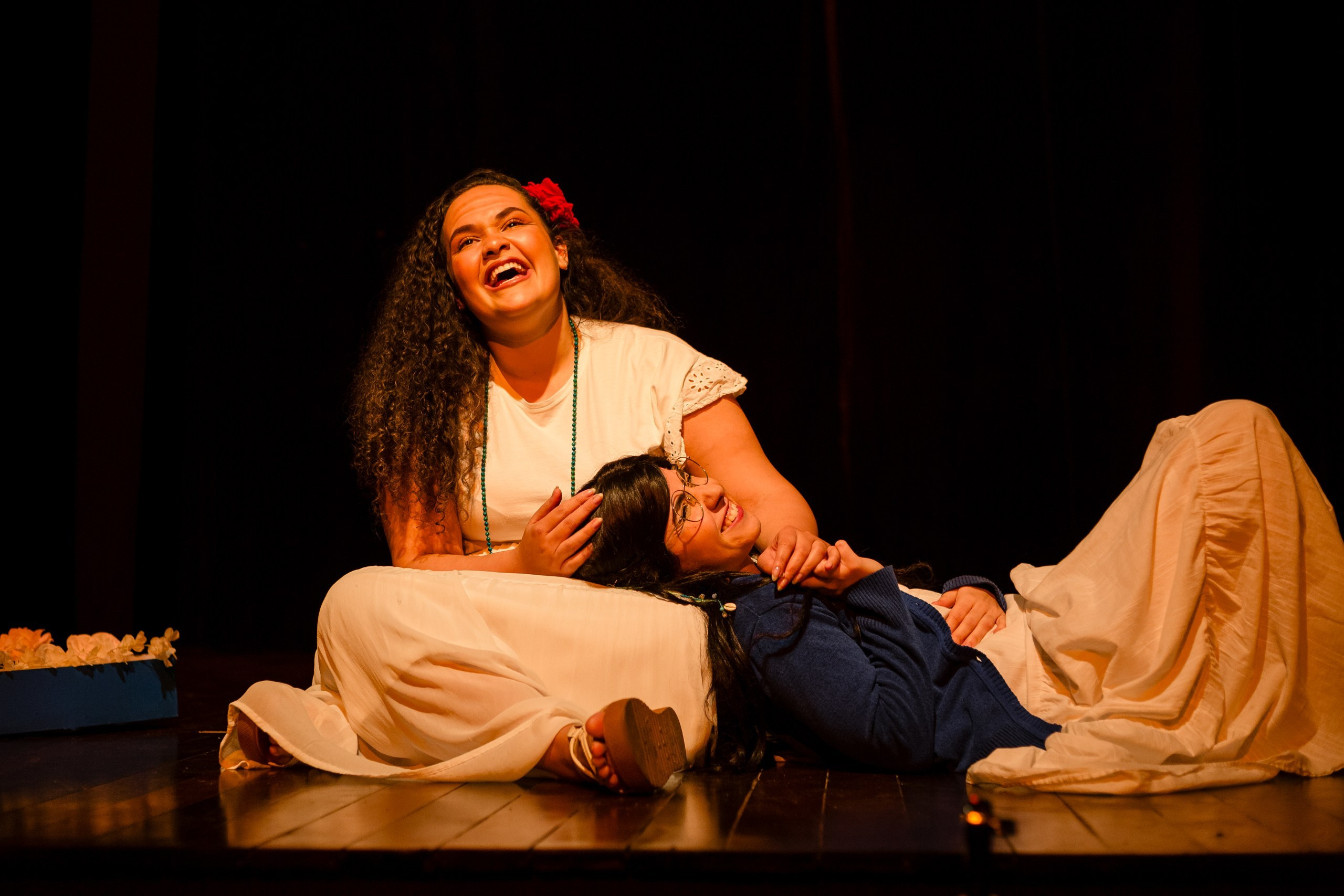 Fotografia de espetáculo teatral O Bem do Mar do grupo de teatro Anchieta Arte Cênica